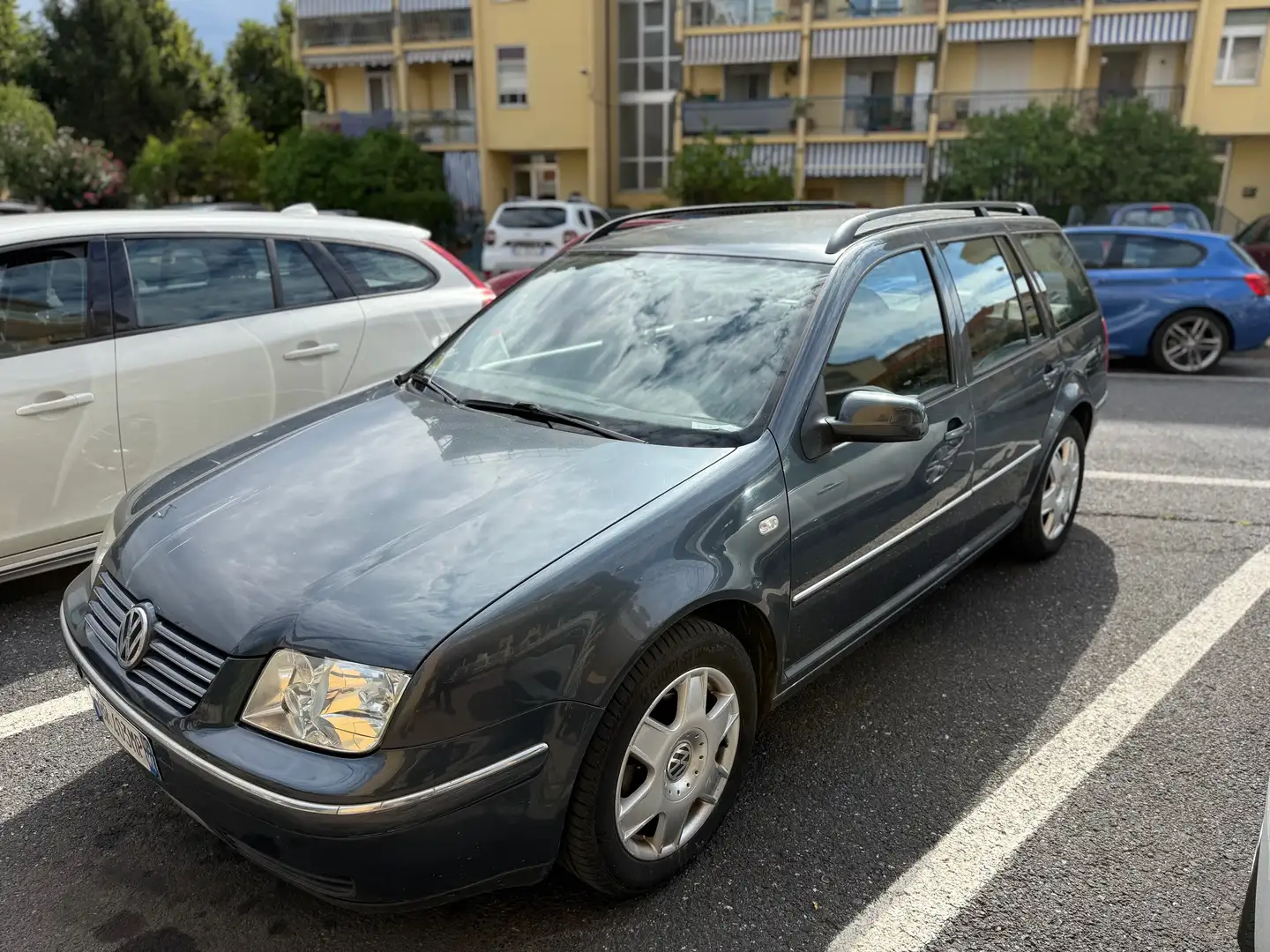 Volkswagen Bora Bora Variant 1.6 Highline 105cv - 1