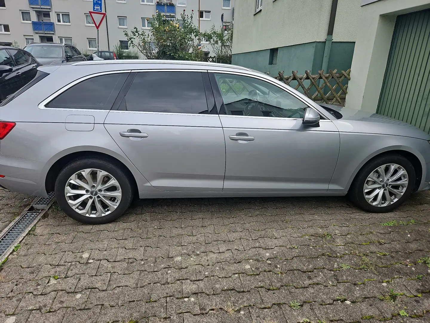 Audi A4 Avant 2.0 TDI 190PS - 2