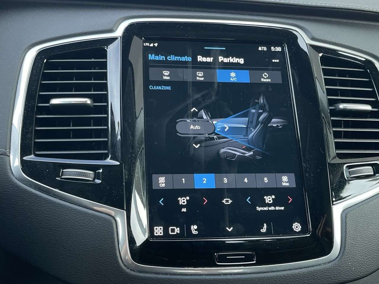 2025 Volvo XC90 B6 AWD Ultra Bright Theme, Adaptive Cruise One Own thumb 26