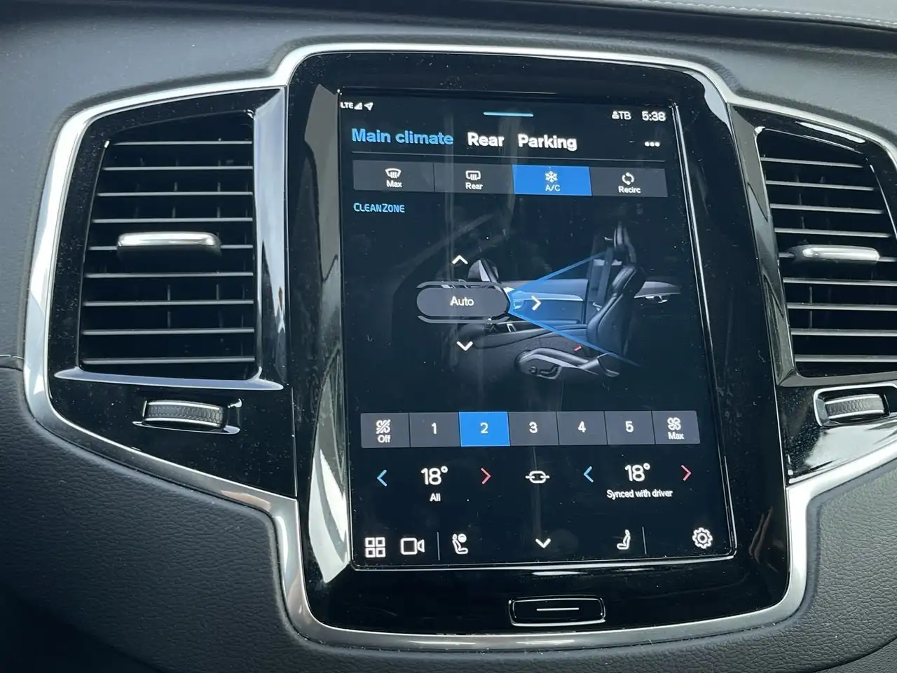 Volvo XC90 снимка Volvo XC90
