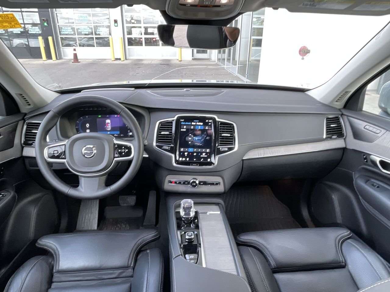 2025 Volvo XC90 B6 AWD Ultra Bright Theme, Adaptive Cruise One Own thumb 28