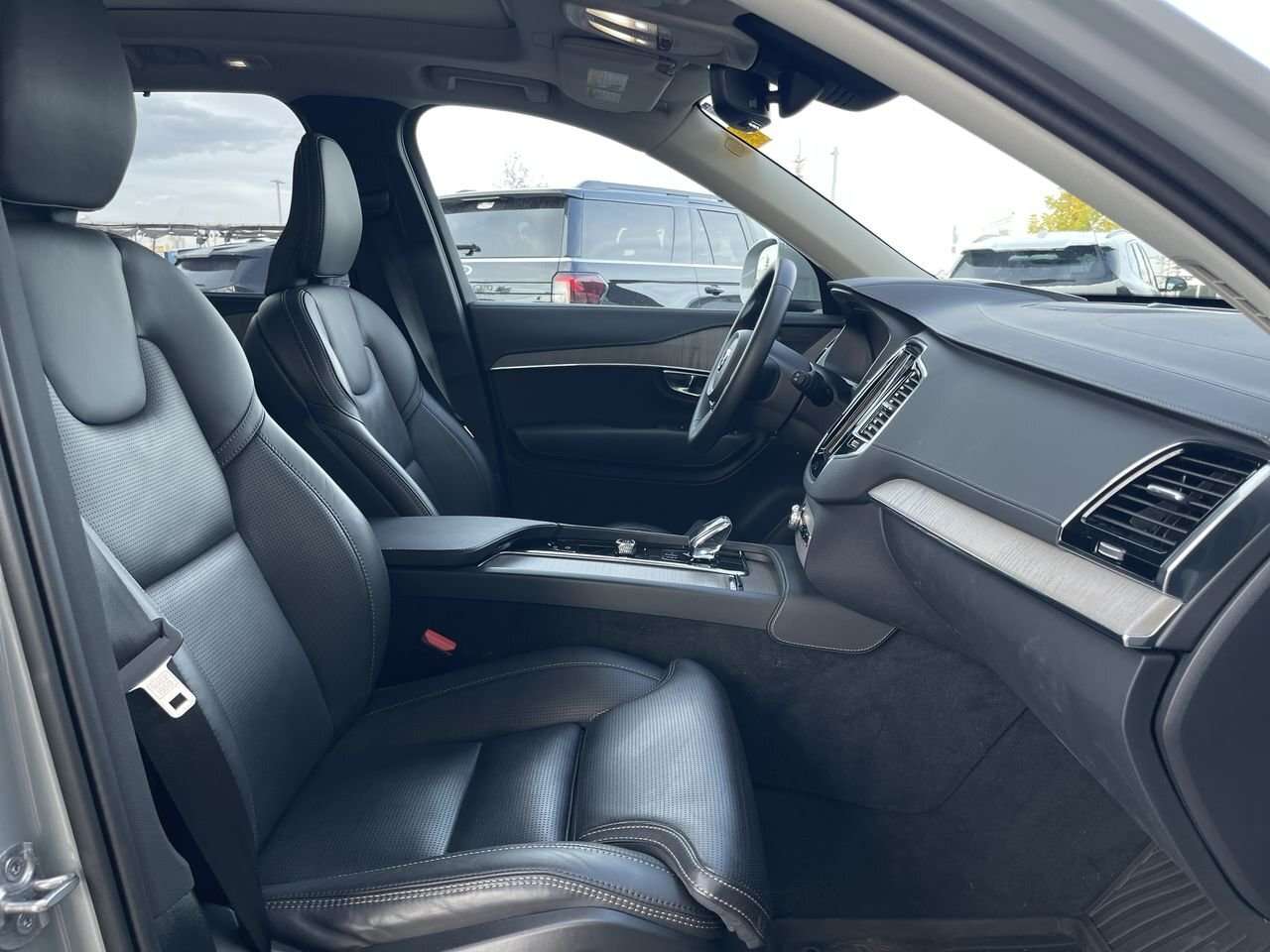 2025 Volvo XC90 B6 AWD Ultra Bright Theme, Adaptive Cruise One Own thumb 30