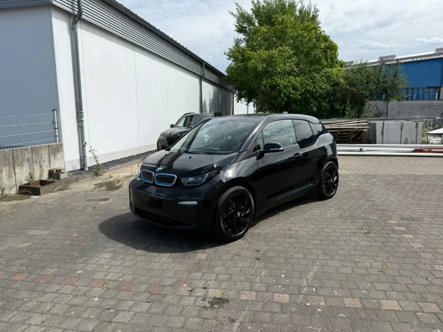 BMW i3 120AH NAVI PROF KAMERA  SITZHEIZUNG Schwarz - 1