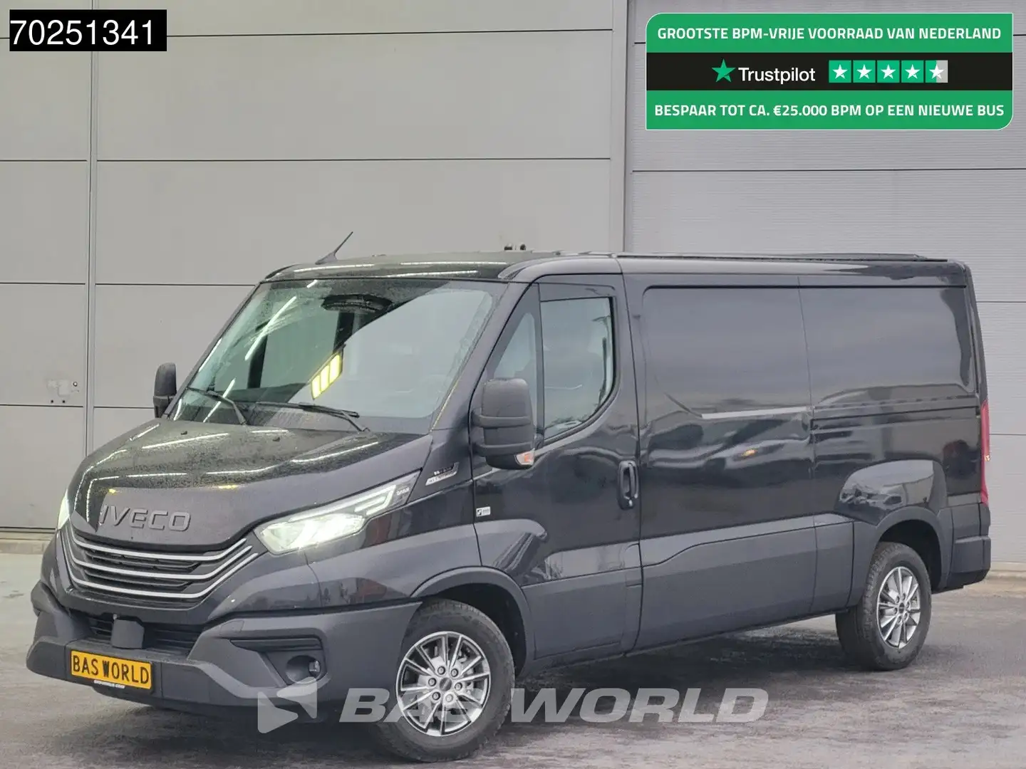 Iveco Daily 35S21 3.0L Automaat Laag dak L2H1 2025model LED Na Negro - 1