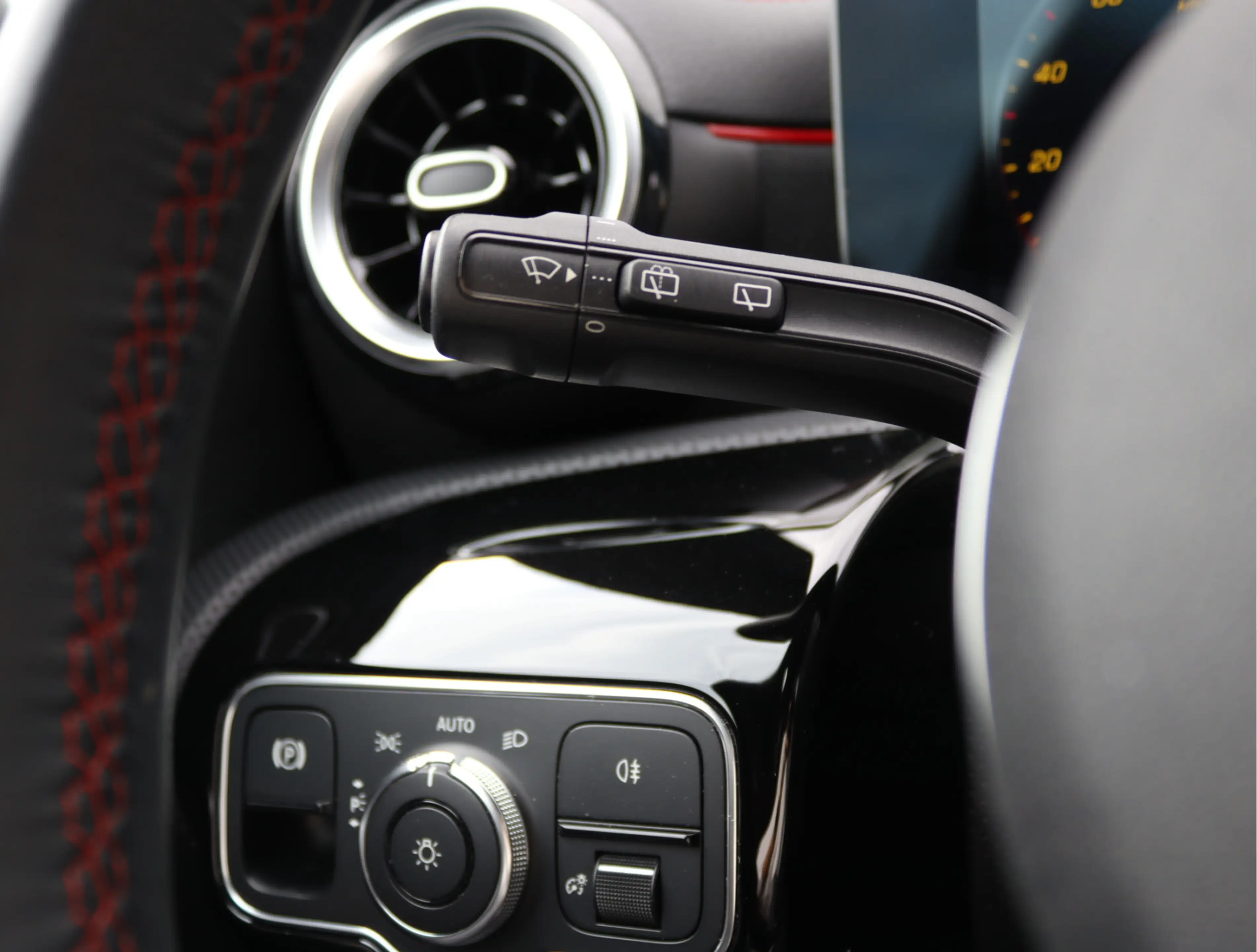 Mercedes-Benz CLA 250 Shooting Brake e AMG-line | Keyless | Carplay | SO — photo 31