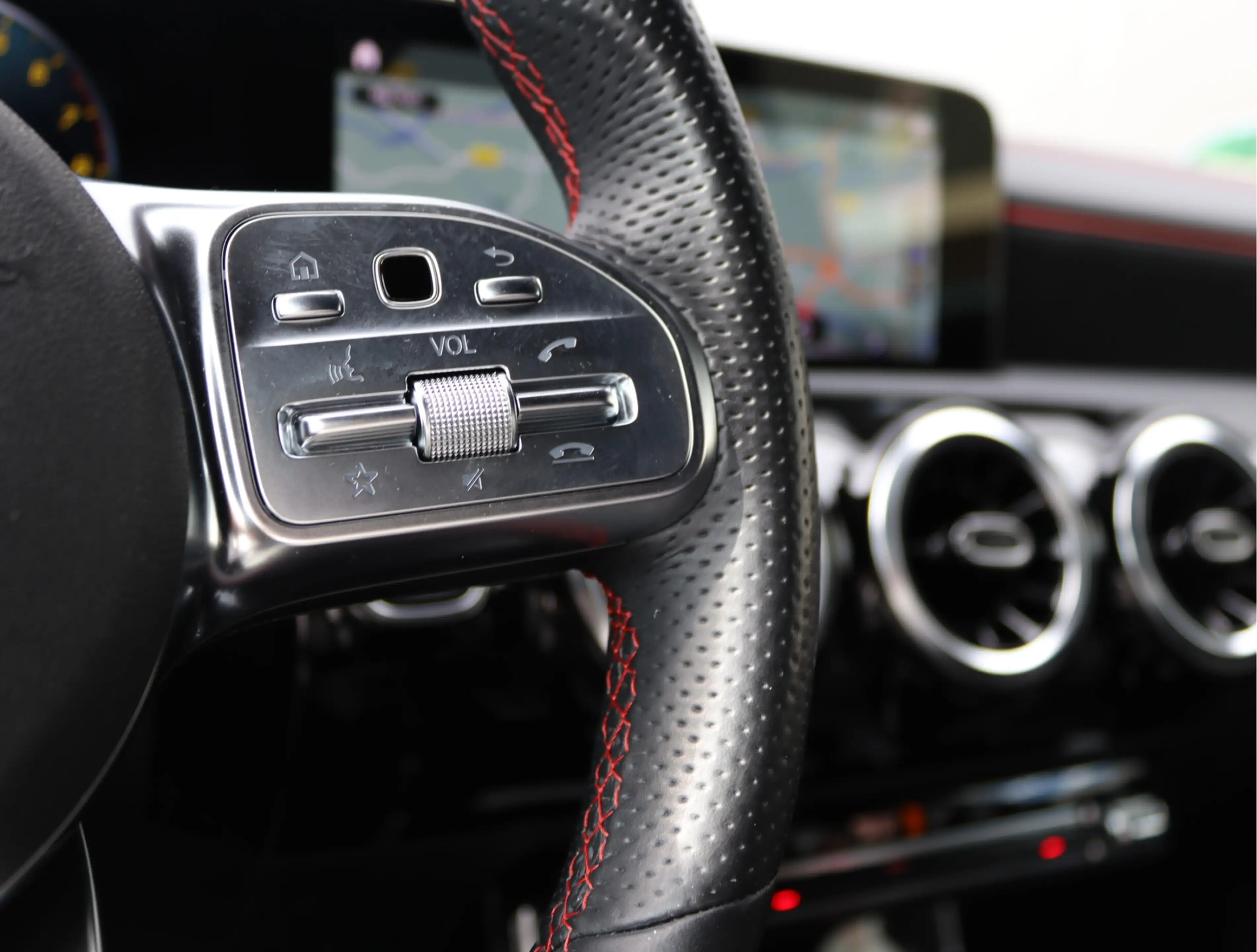 Mercedes-Benz CLA 250 Shooting Brake e AMG-line | Keyless | Carplay | SO — photo 36