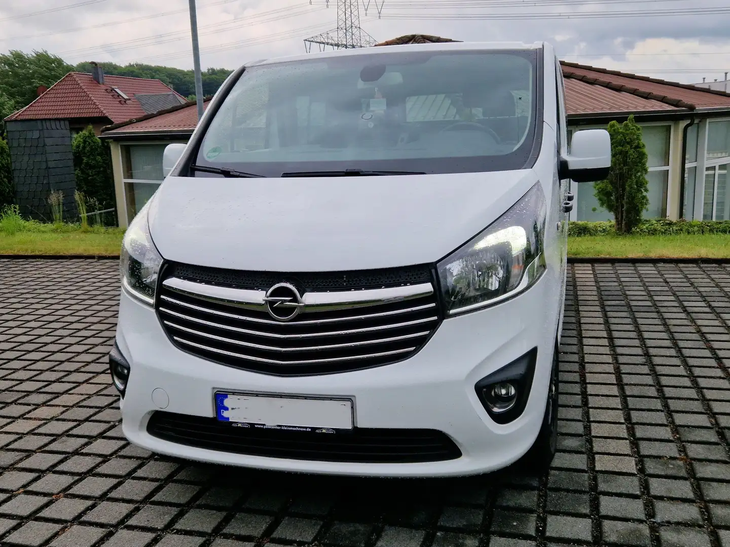 Opel Vivaro Combi L2H1  2,9t, 2 Schiebetüren, 6 Einzelsitze Biały - 1