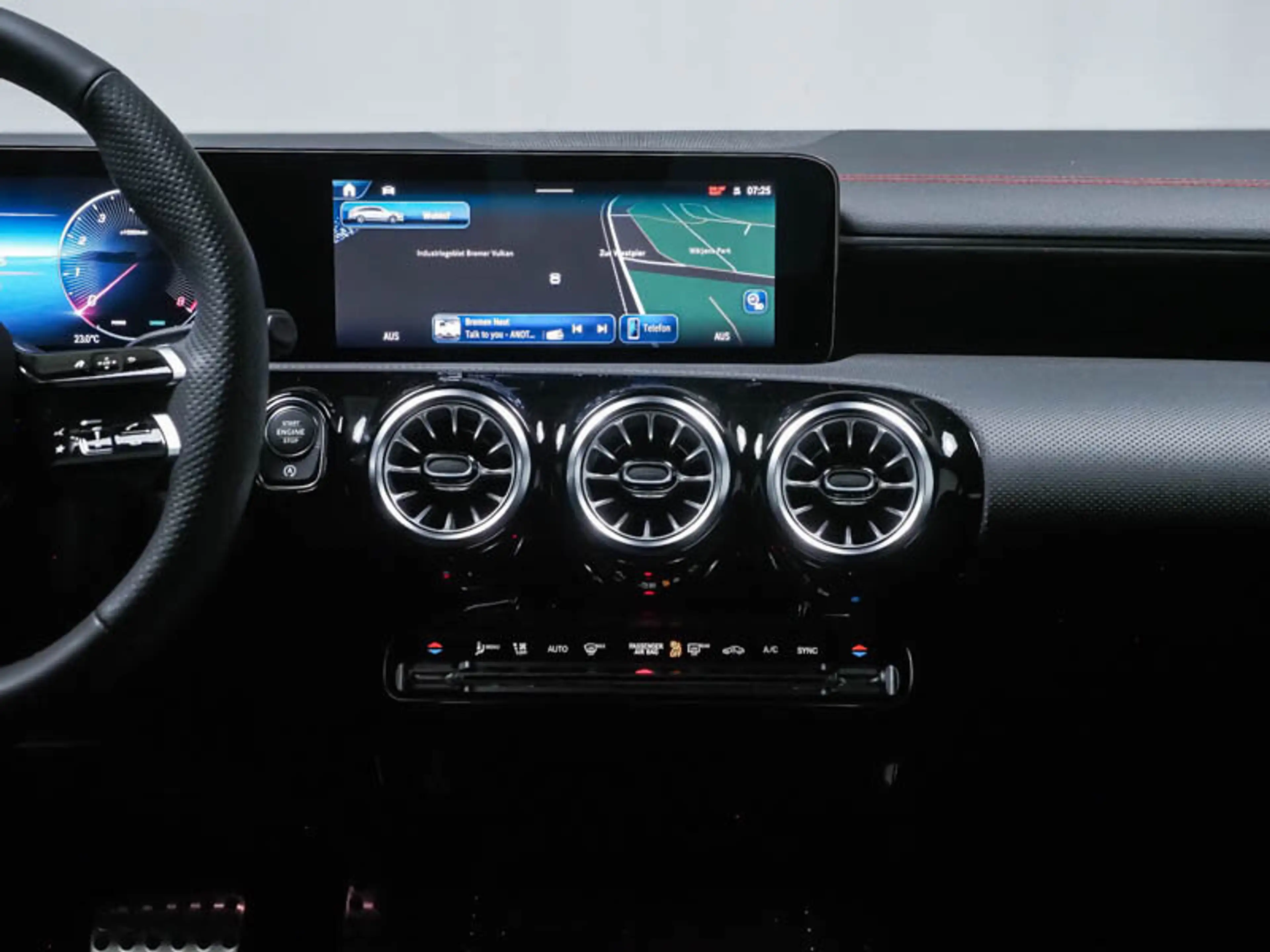 Mercedes-Benz CLA 250 CLA 250 4M SB AMG *HUD*360*PANO*DISTRO*MEMORY*KEYLESS* — photo 7