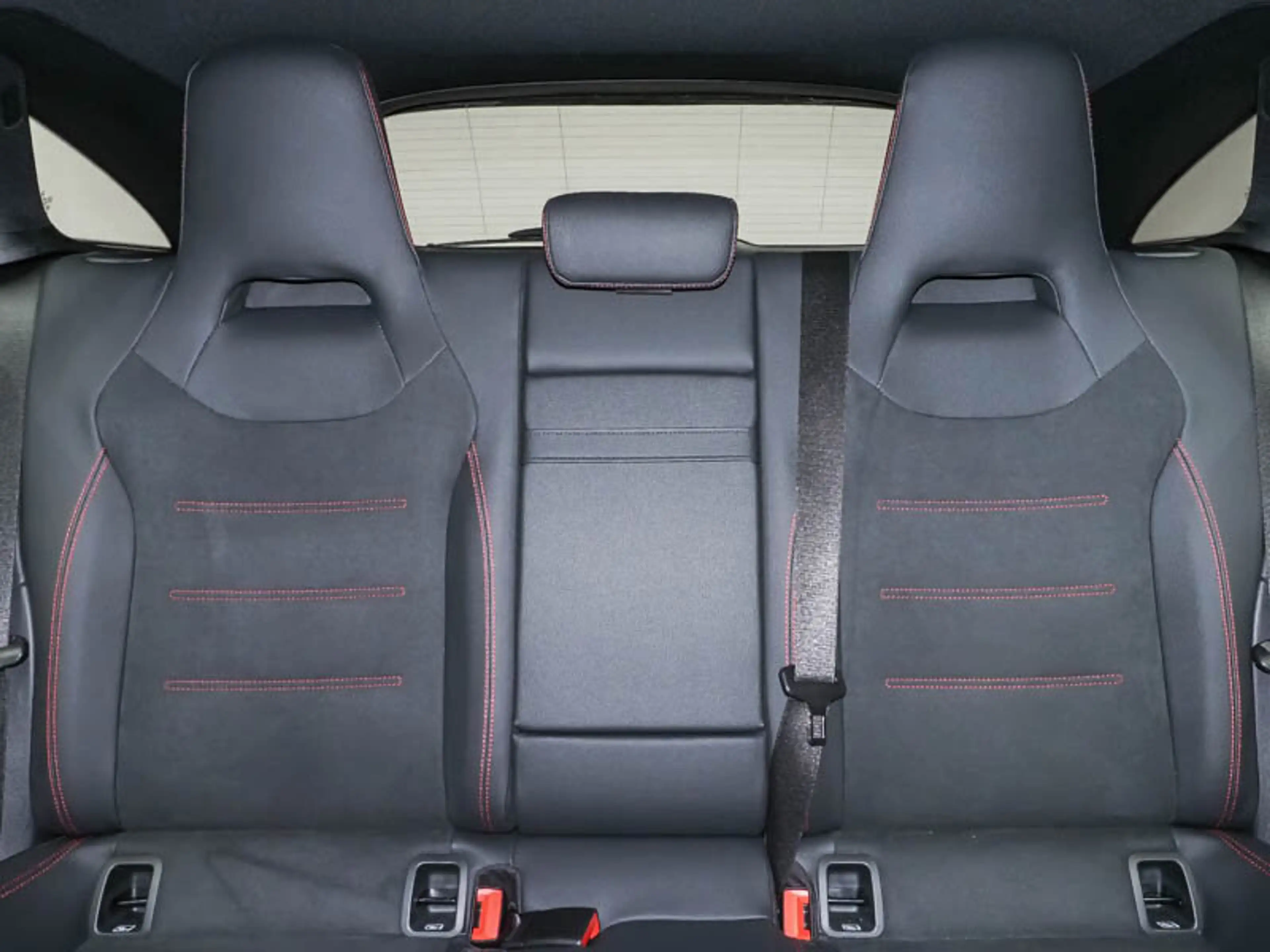 Mercedes-Benz CLA 250 CLA 250 4M SB AMG *HUD*360*PANO*DISTRO*MEMORY*KEYLESS* — photo 9