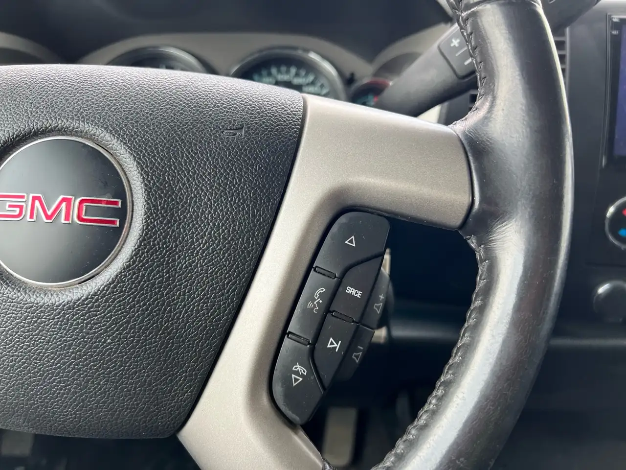 GMC Sierra 1500 снимка GMC Sierra 1500