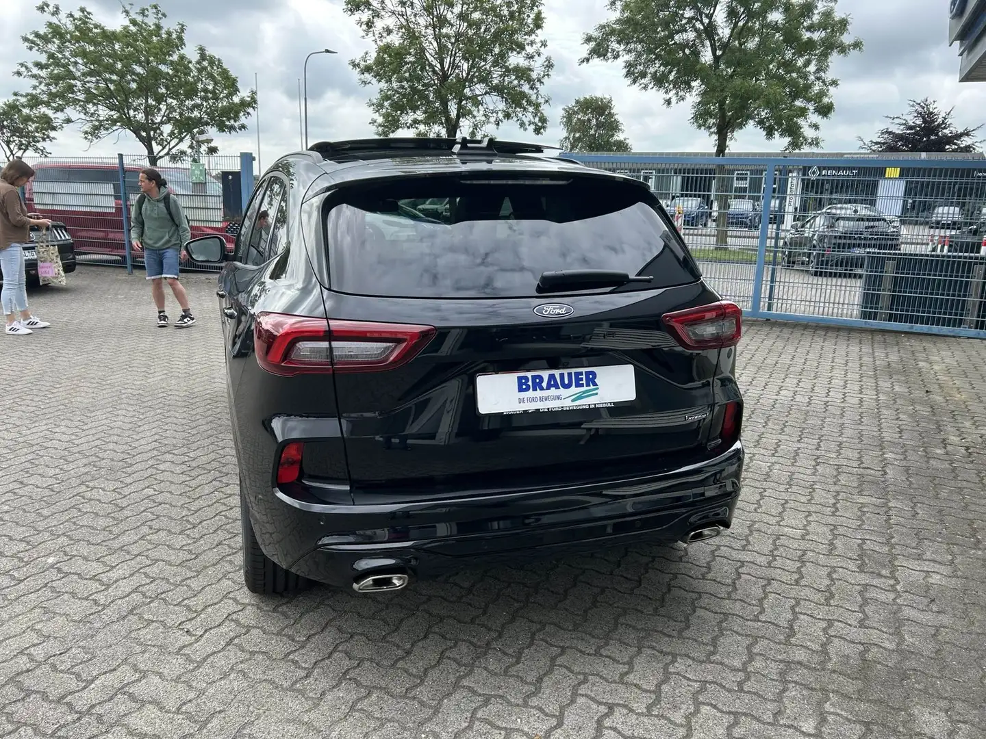 Ford Kuga Plug-In Hybrid ST-Line X Zwart - 2