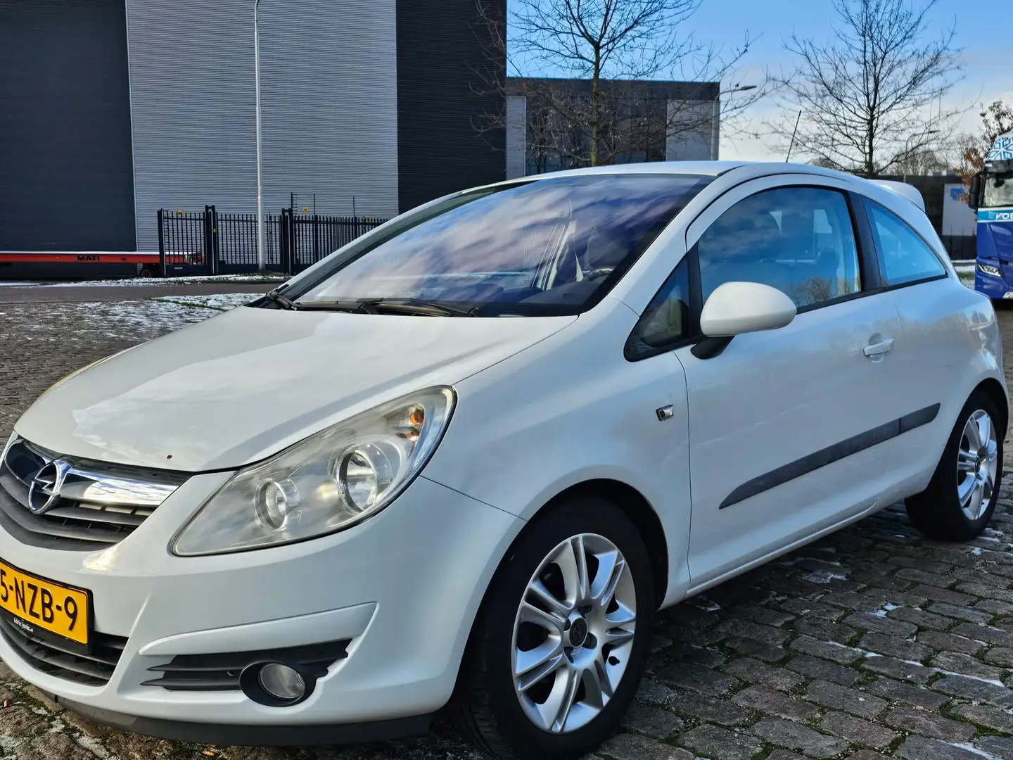 Opel Corsa 1.2-16V Cosmo Automaat 2e eigenaar lage km cruis c Wit - 2
