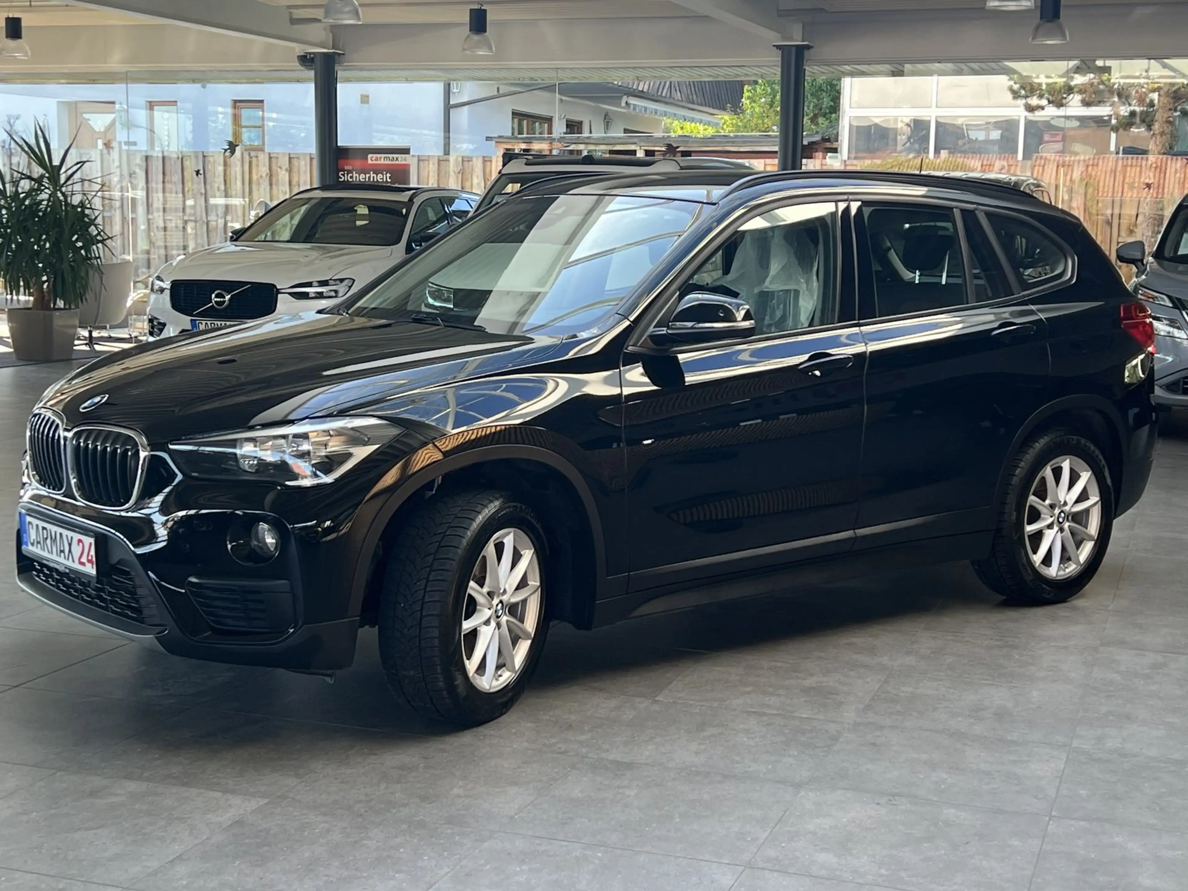 BMW X1 xDrive 18d AHK PDC SHZ Klima Tempomat — photo 5