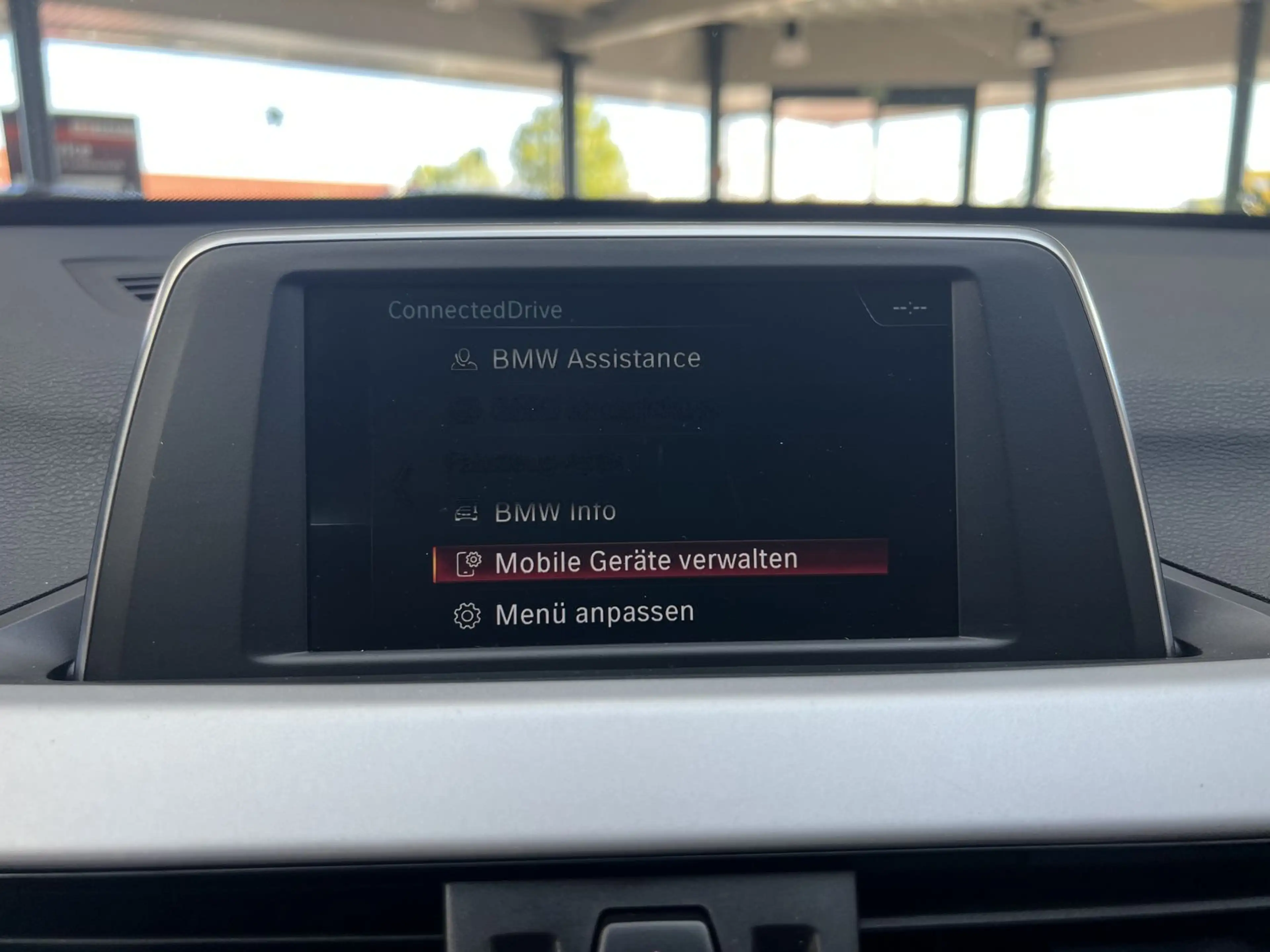 BMW X1 xDrive 18d AHK PDC SHZ Klima Tempomat — photo 15