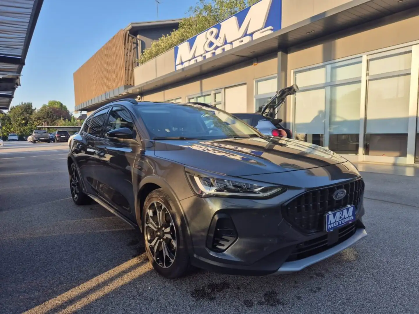 Ford Focus 1.0 EcoBoost Hybrid 125 CV 5p. Active Grigio - 1