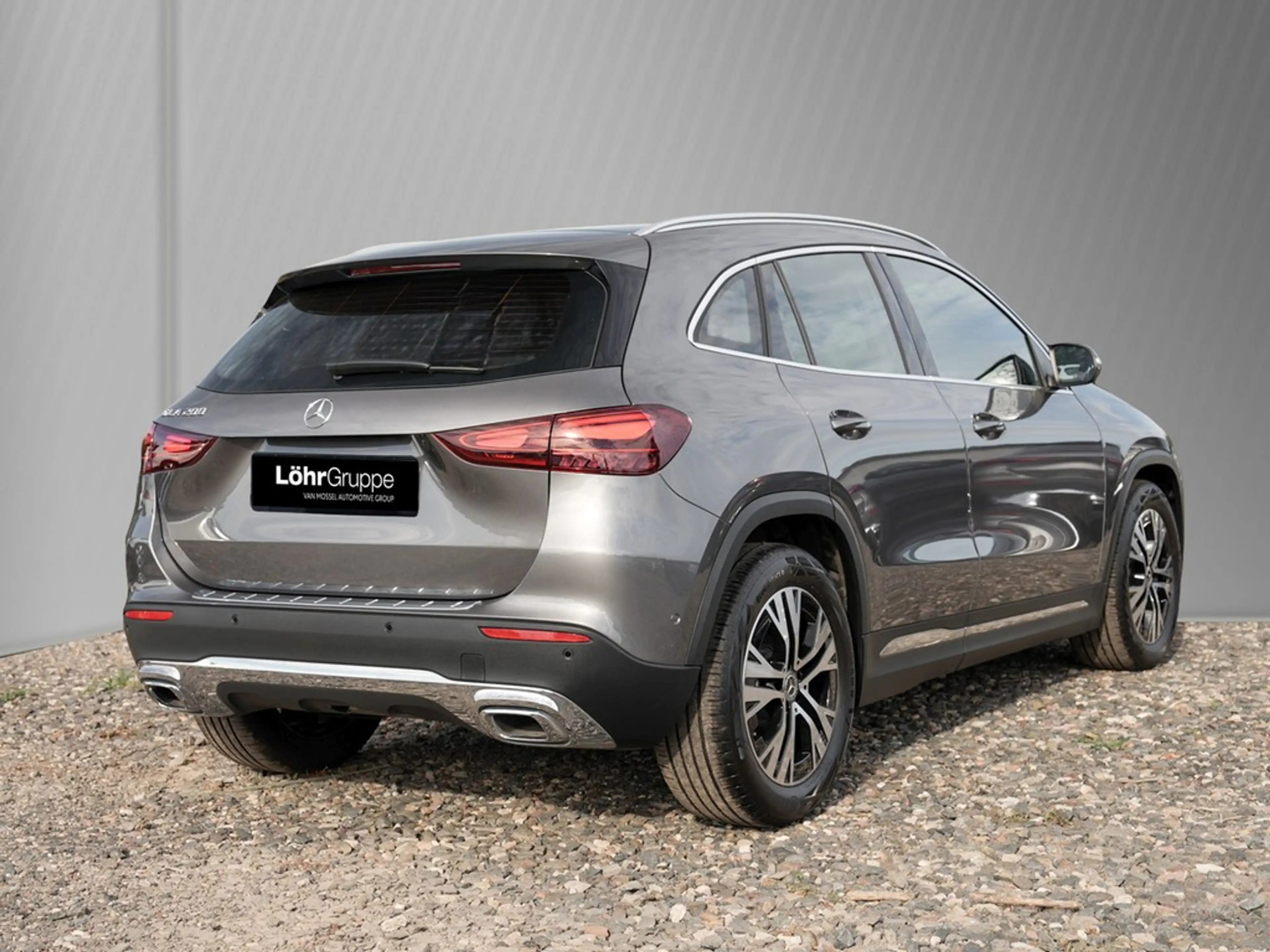 Mercedes-Benz GLA 200 Desingpaket Advanced *LED*AHK*Navi*Kamera*Kessy... — photo 4