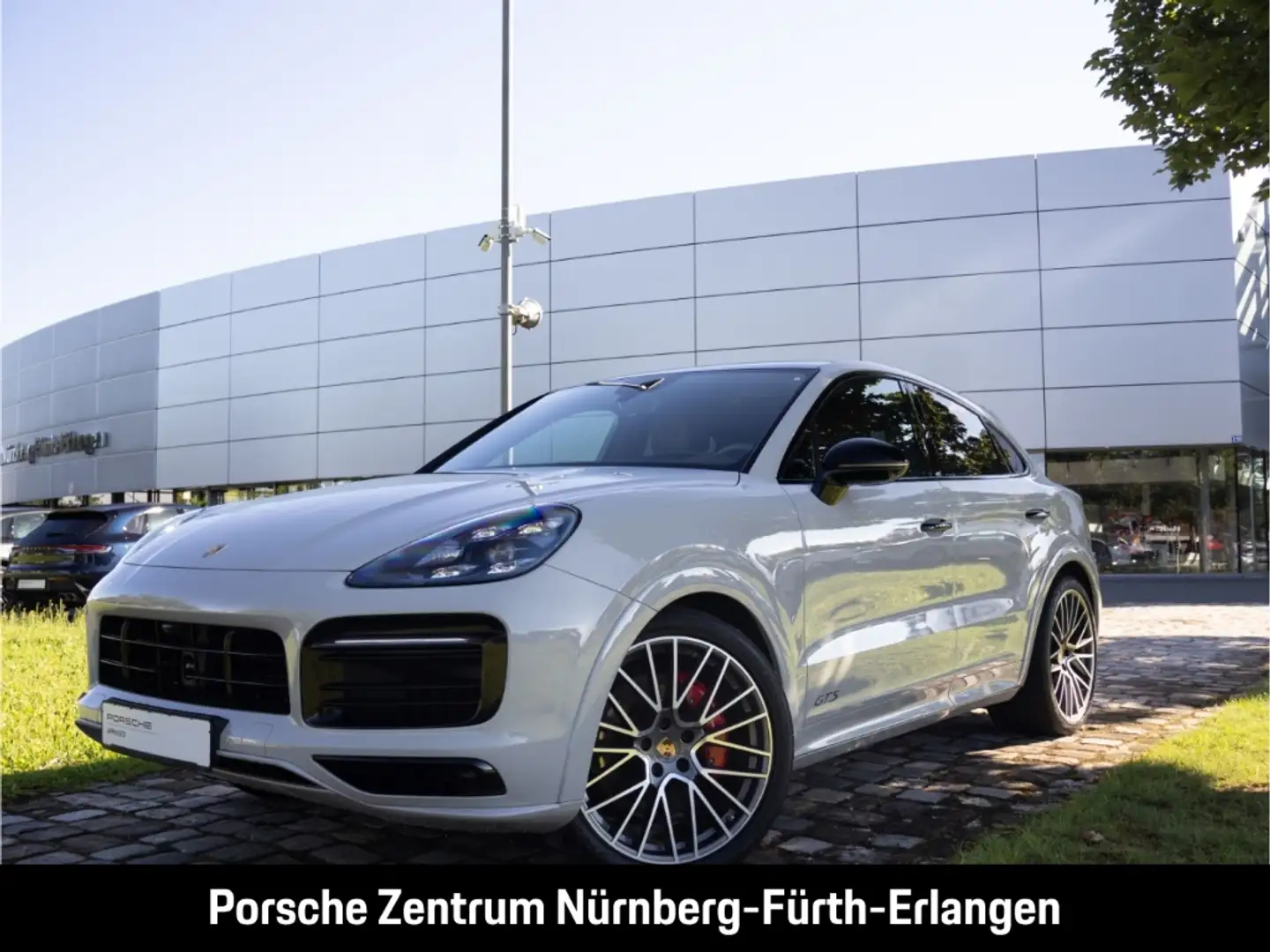 Porsche Cayenne GTS Coupe Luftfeder AHK Standheizung HeadUp Weiß - 1