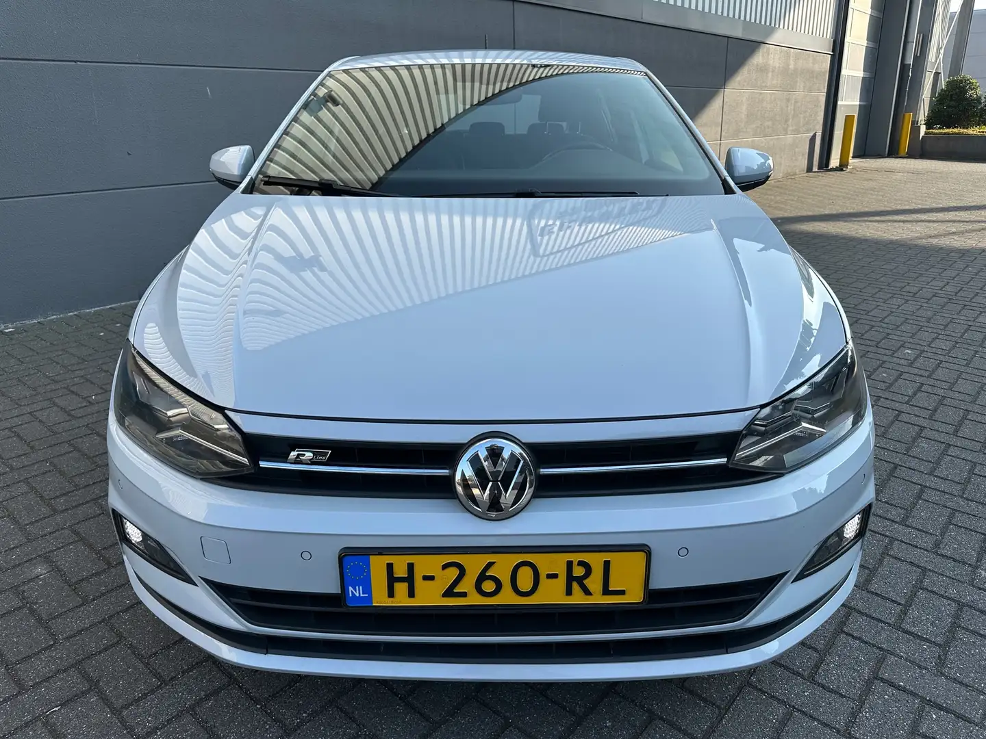 Volkswagen Polo 1.0 TSI R-LINE Business*CRUISE*APK*NAP*NAVI*CARPLY Wit - 2
