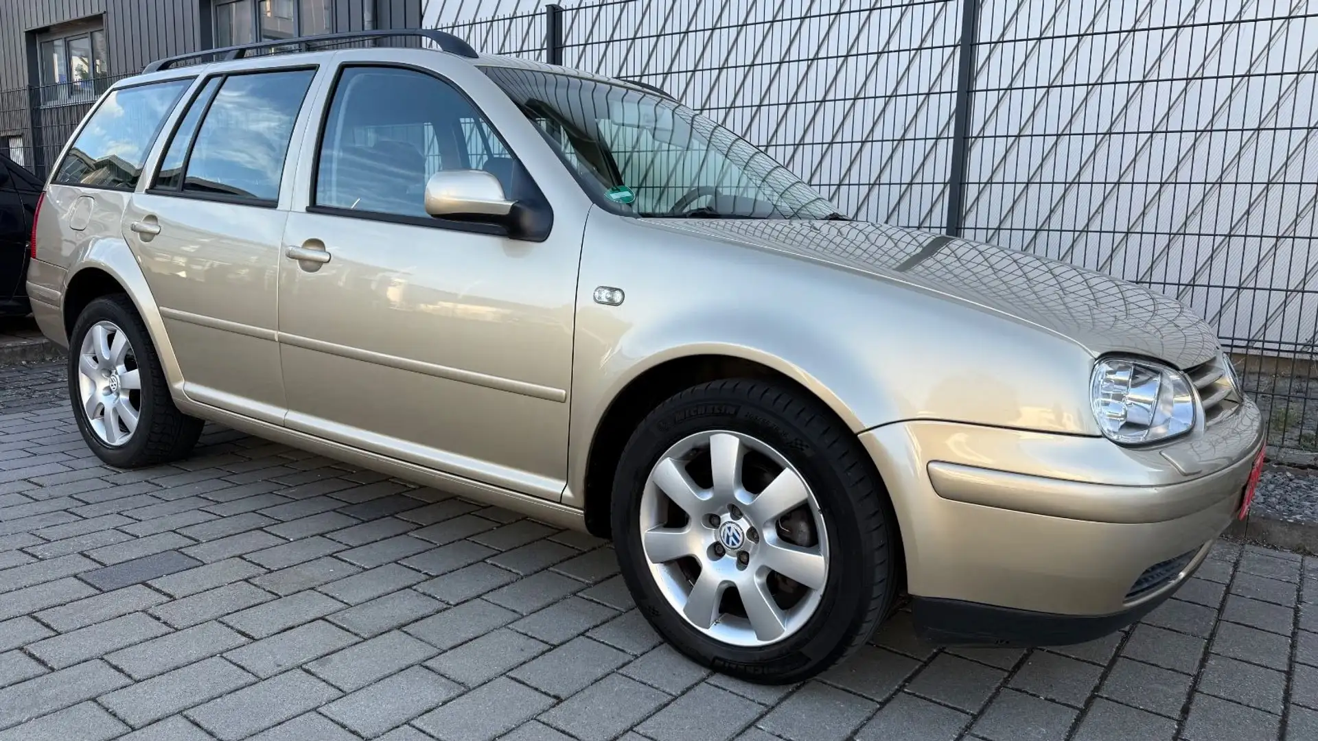 Volkswagen Golf IV PACIFIC 1.9TDI 131PS AUTOMATIK,TÜV,AHK Beige - 1