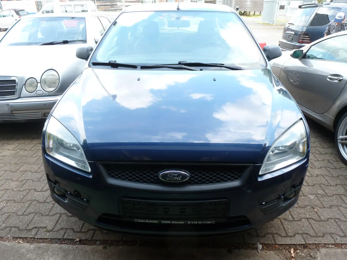 Ford Focus Trend Blauw - 1