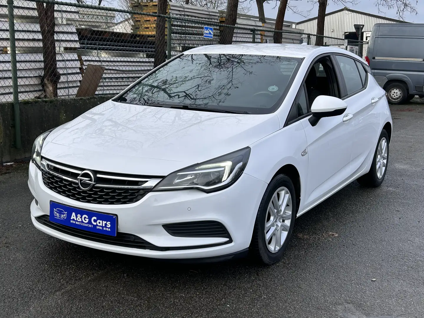 Opel Astra 1.0T S/S Selective Blanco - 1