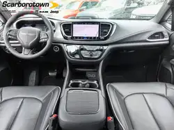 Chrysler Pacifica 2025