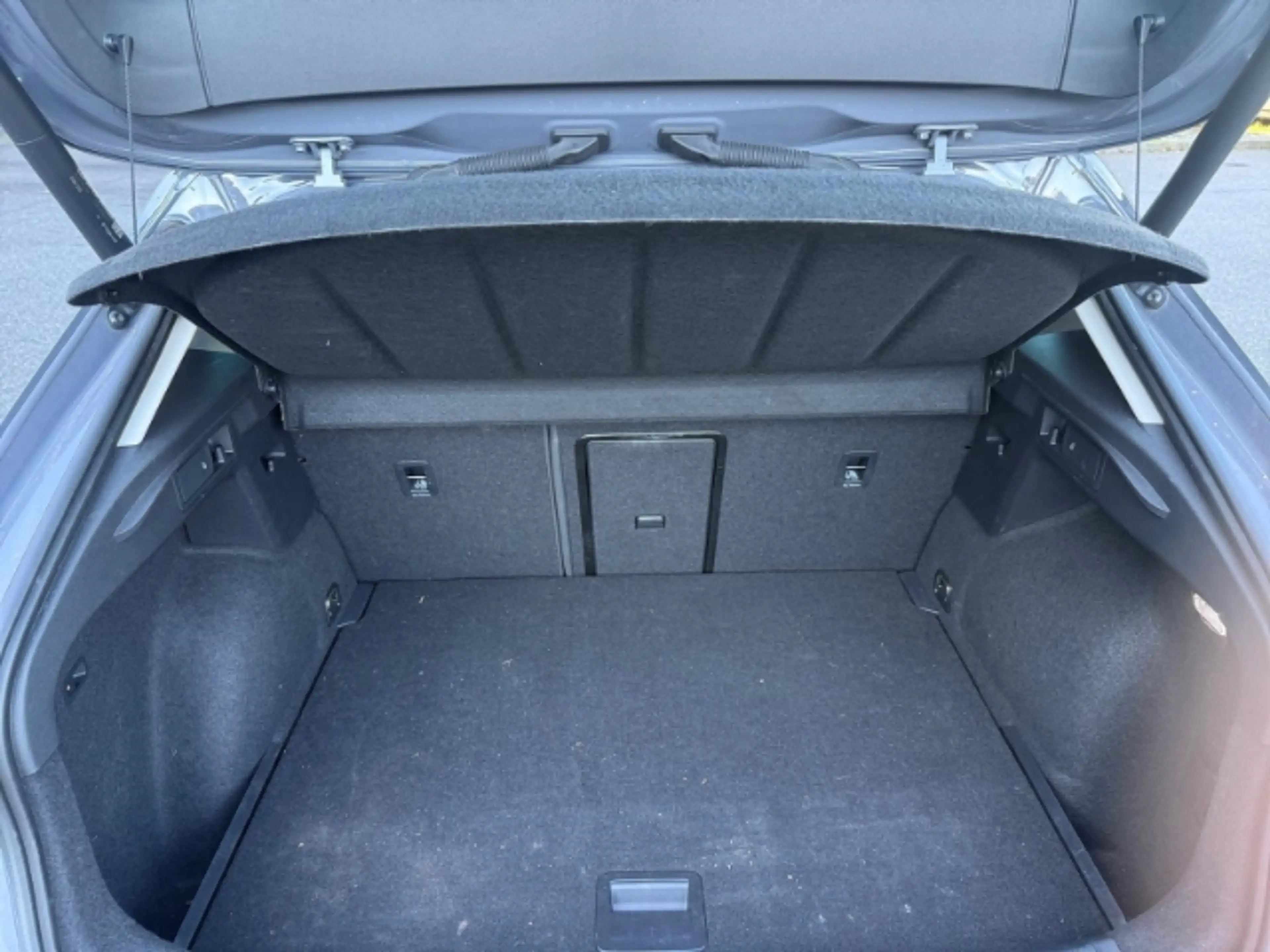 CUPRA Formentor 1.5 TSI /Parklenkassistent/DAB/Tempomat/MP3 — photo 12