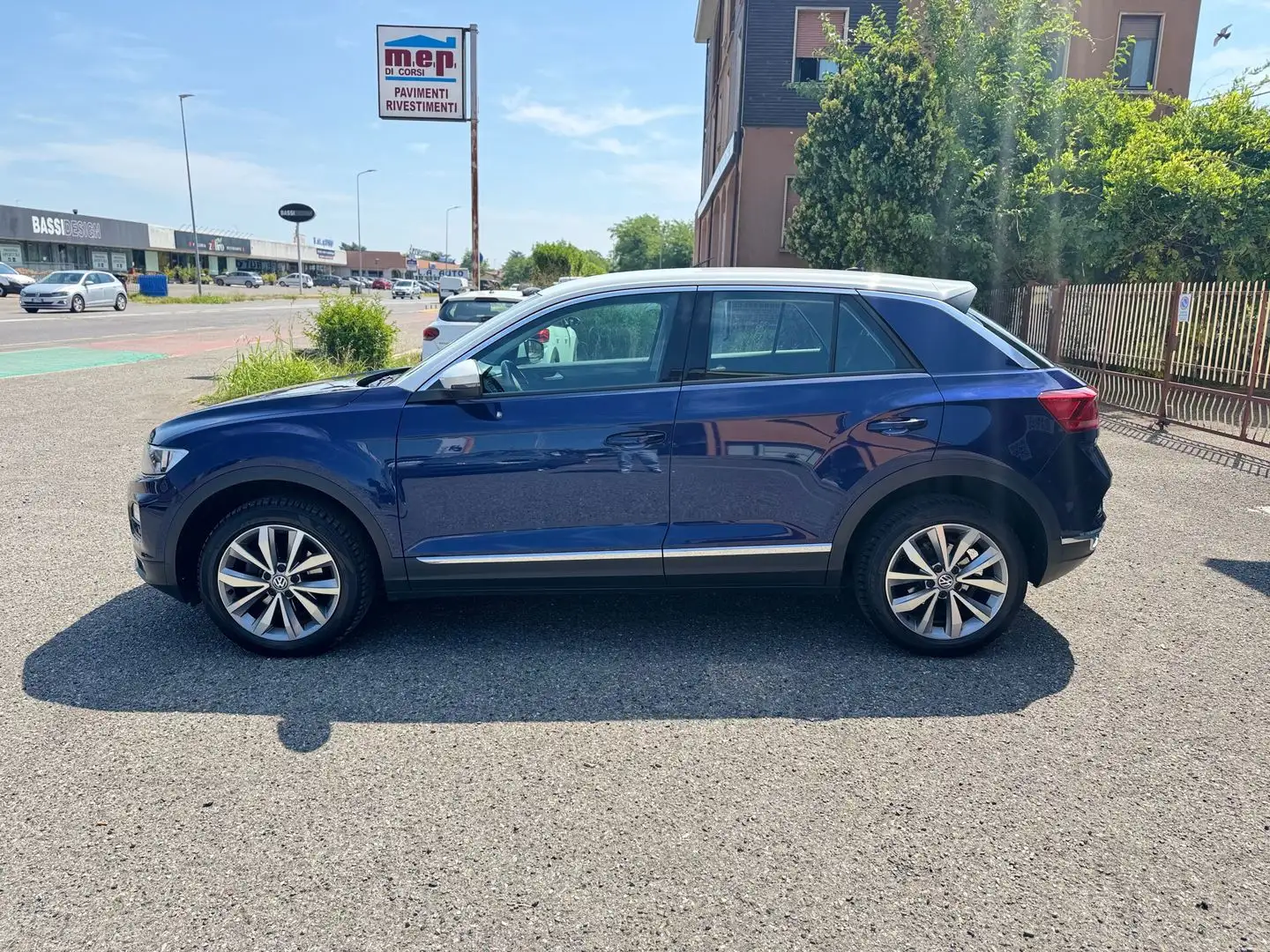 Volkswagen T-Roc Business 1.6 TDI Blu/Azzurro - 2