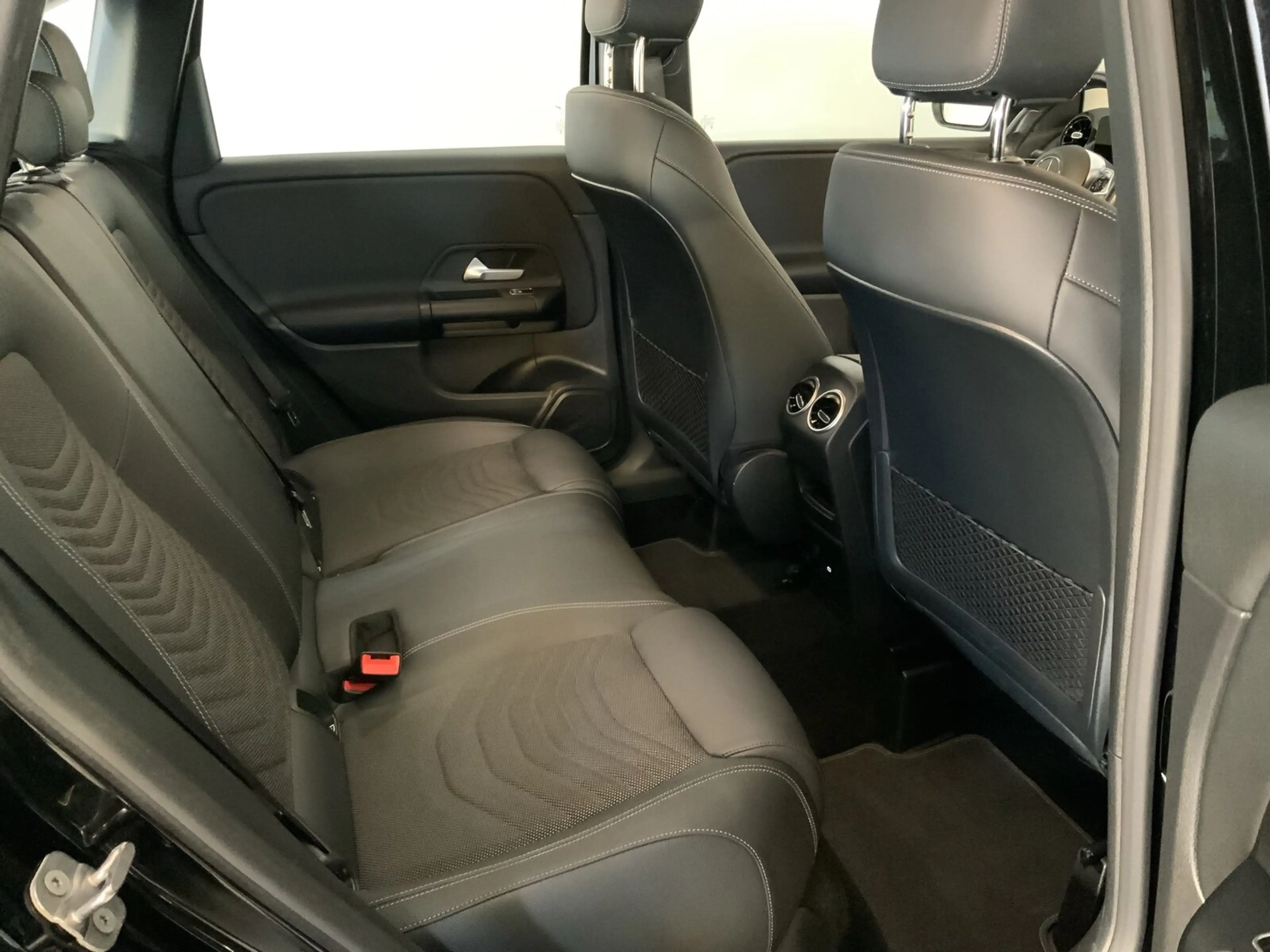 Mercedes-Benz B 250 B 250 e AHK Rückfahrkamera Apple CarPlay — photo 14