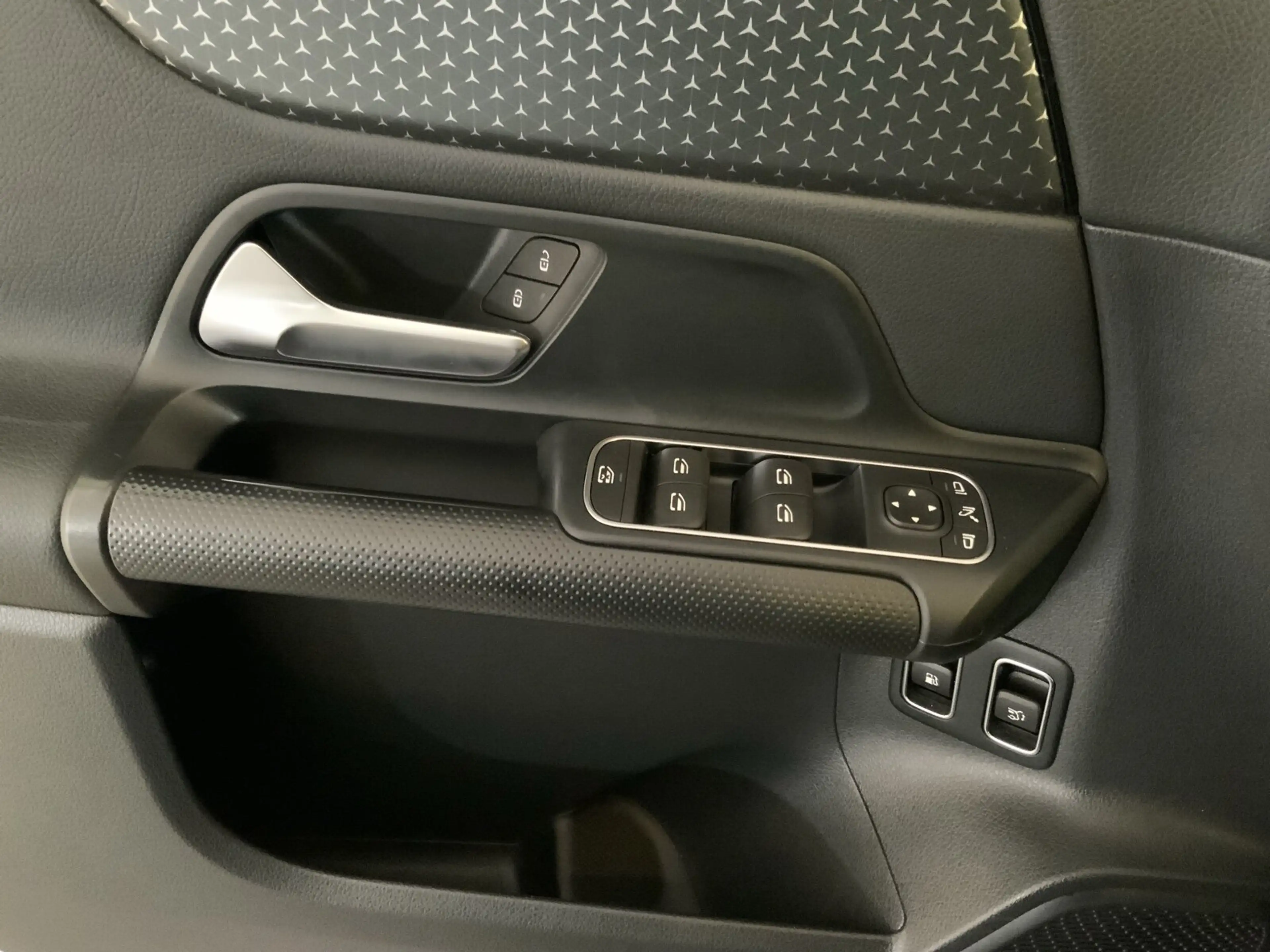 Mercedes-Benz B 250 B 250 e AHK Rückfahrkamera Apple CarPlay — photo 11