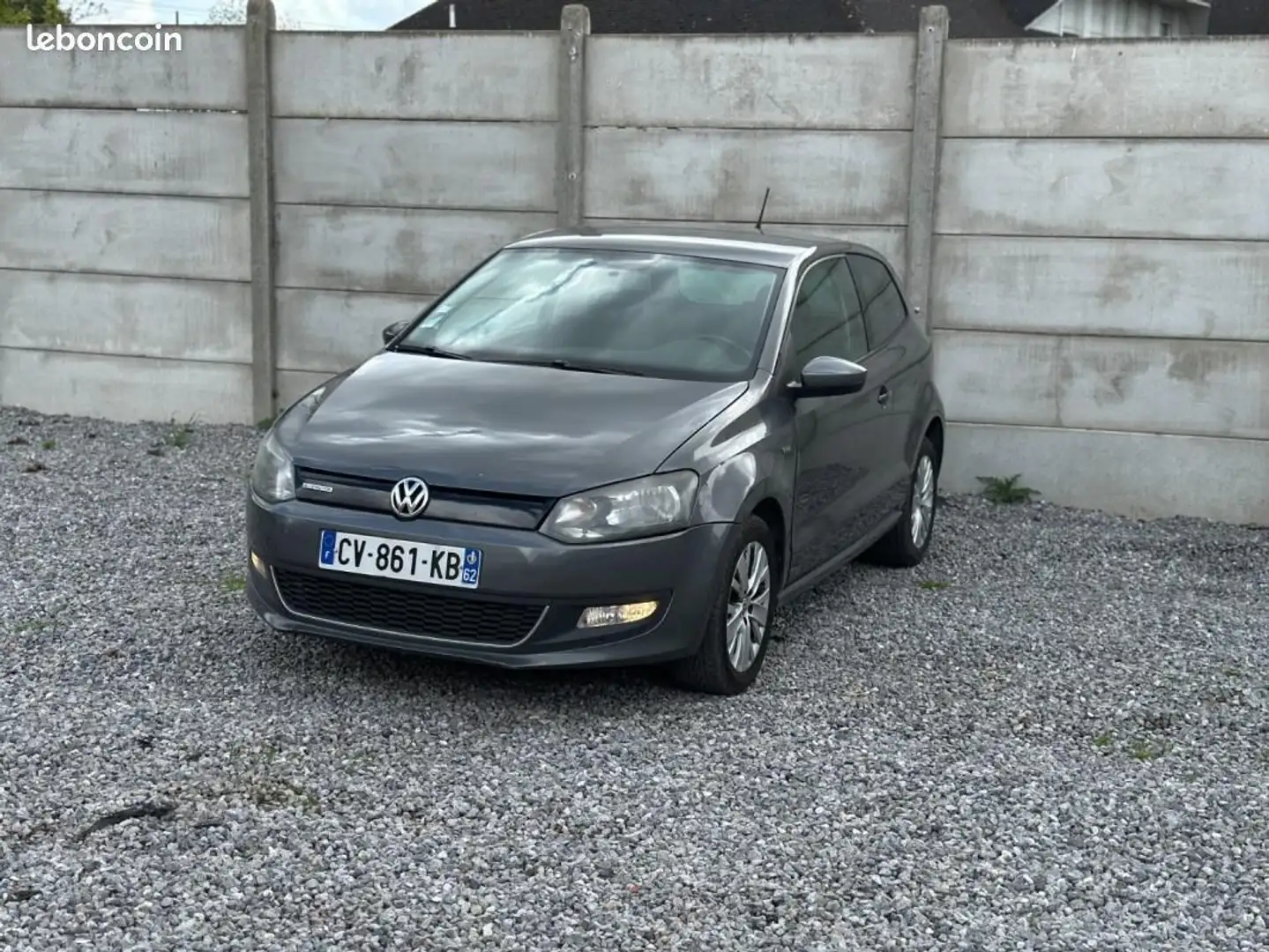 Volkswagen Polo V TDI LIFE Gris - 2