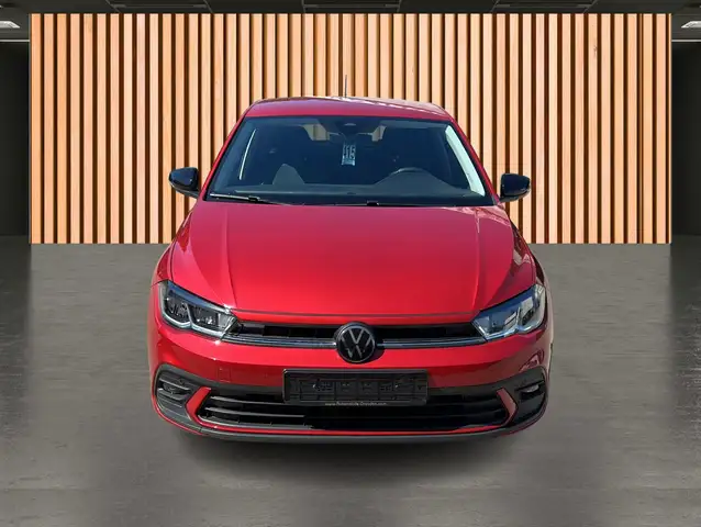 Volkswagen Polo view 3