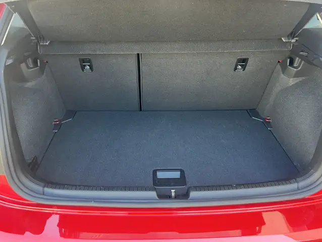 Volkswagen Polo view 21