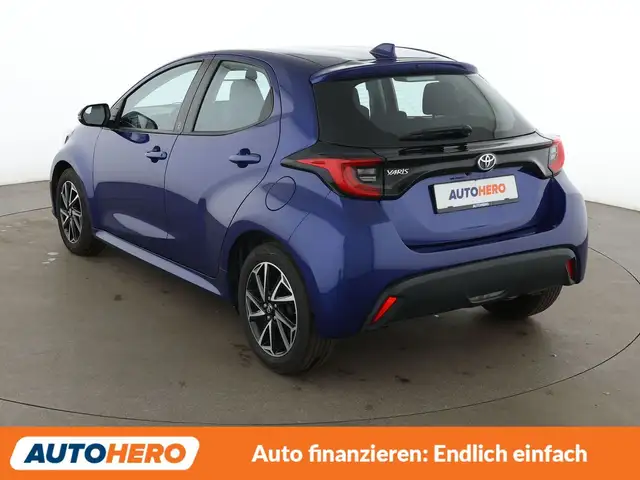 Toyota Yaris view 4