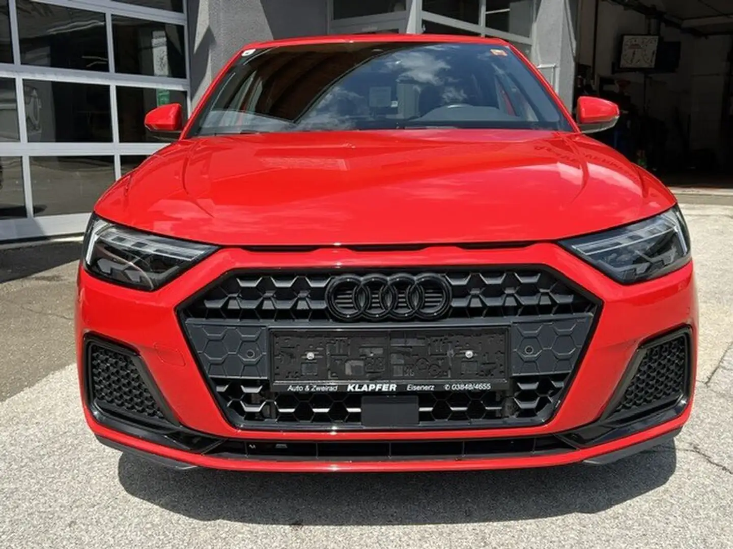 Audi A1 30 TFSI advanced Rot - 2