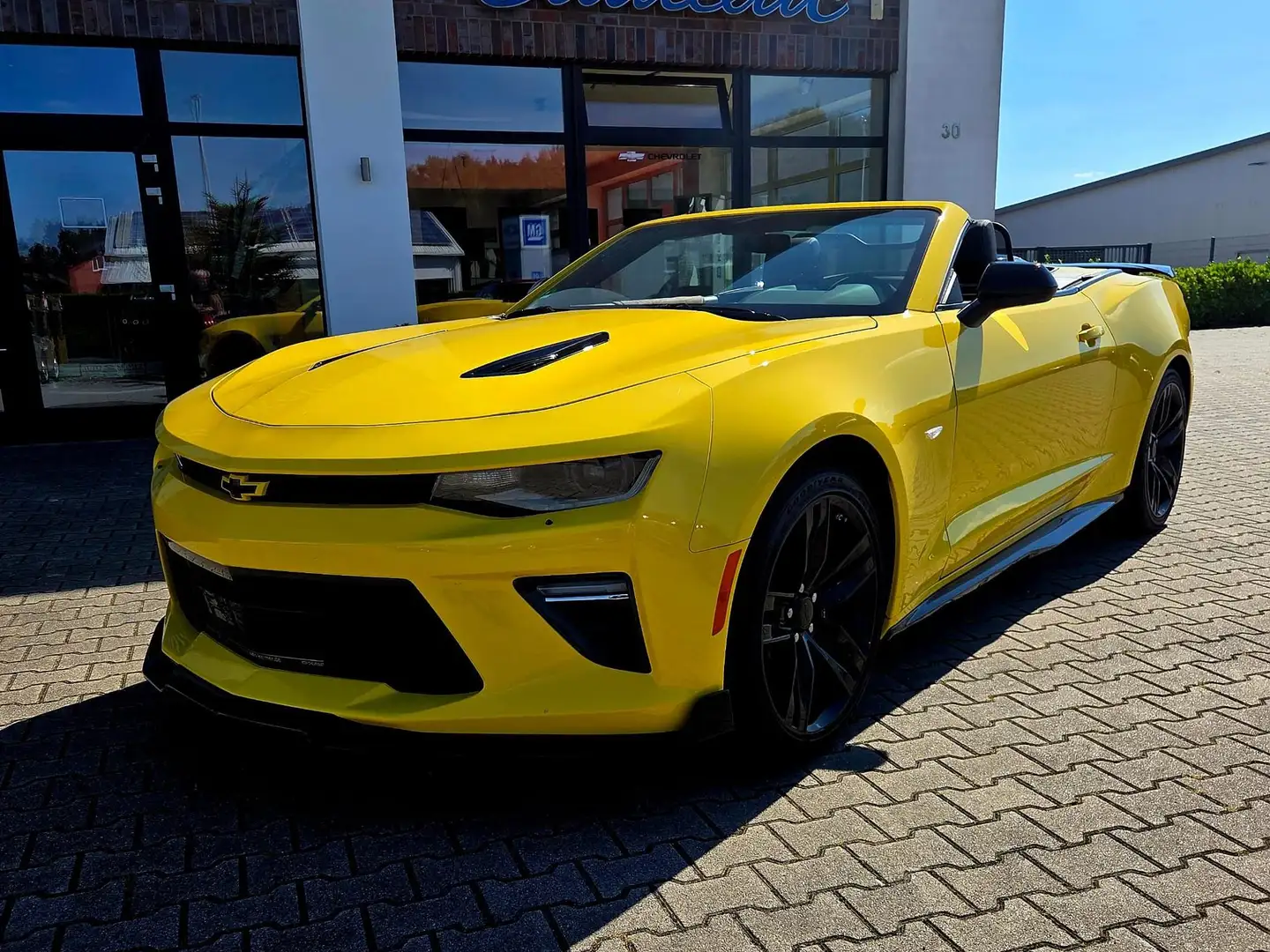 Chevrolet Camaro Cabriolet 6.2 V8 Aut. Gelb - 2