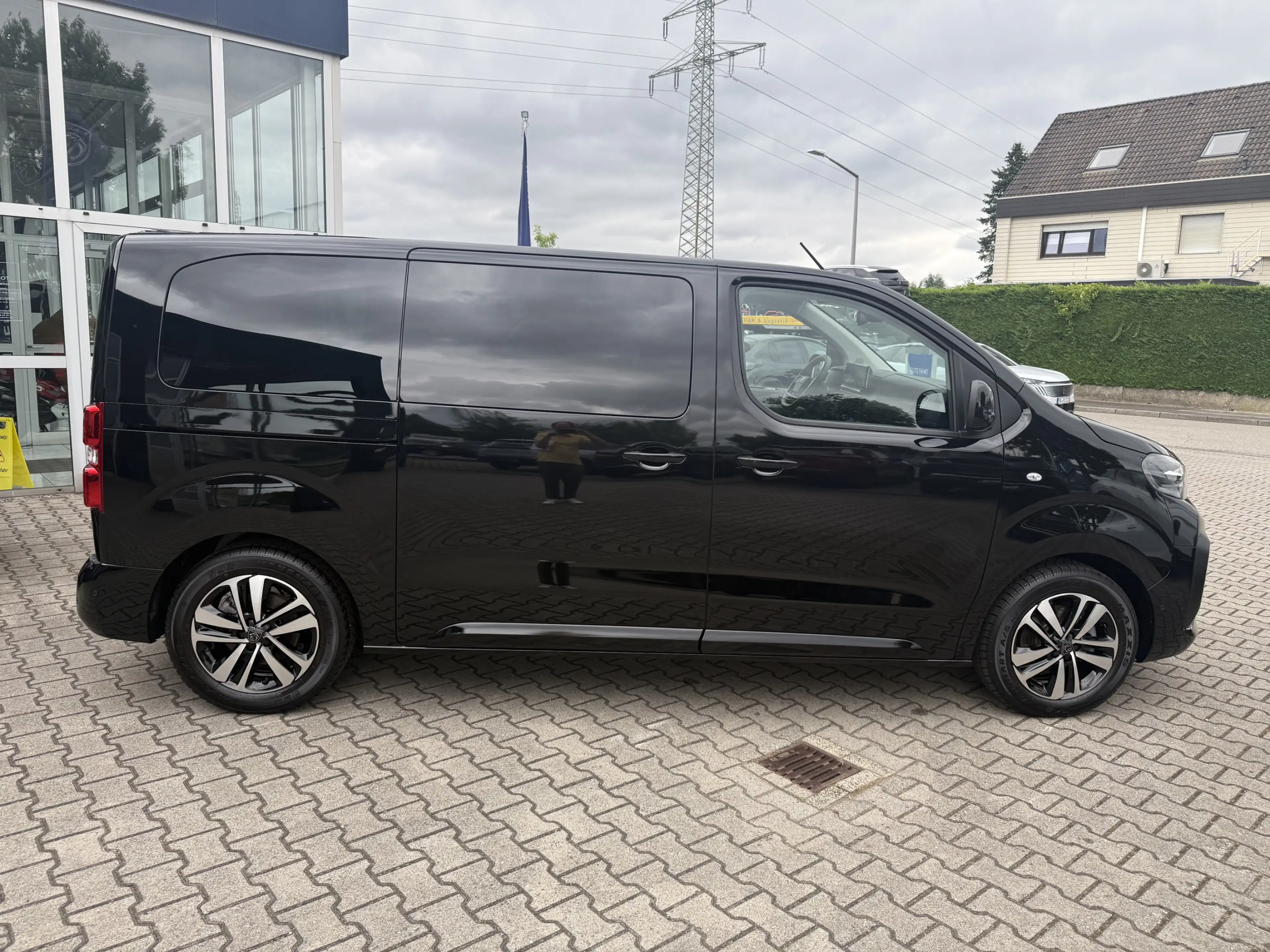 Peugeot Traveller L2 BlueHDI 180, ACC, el. Schiebetüren, AHK, uvm. — photo 4