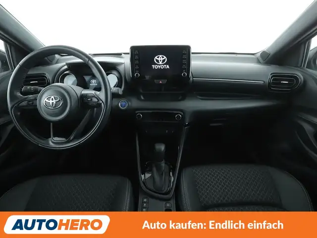 Toyota Yaris view 12