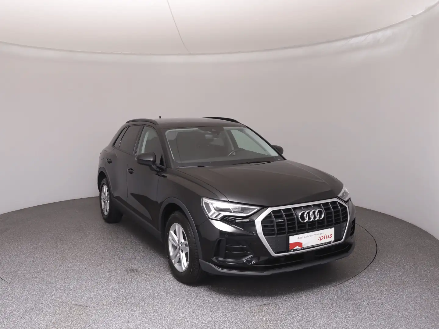 Audi Q3 40 TDI quattro Schwarz - 2