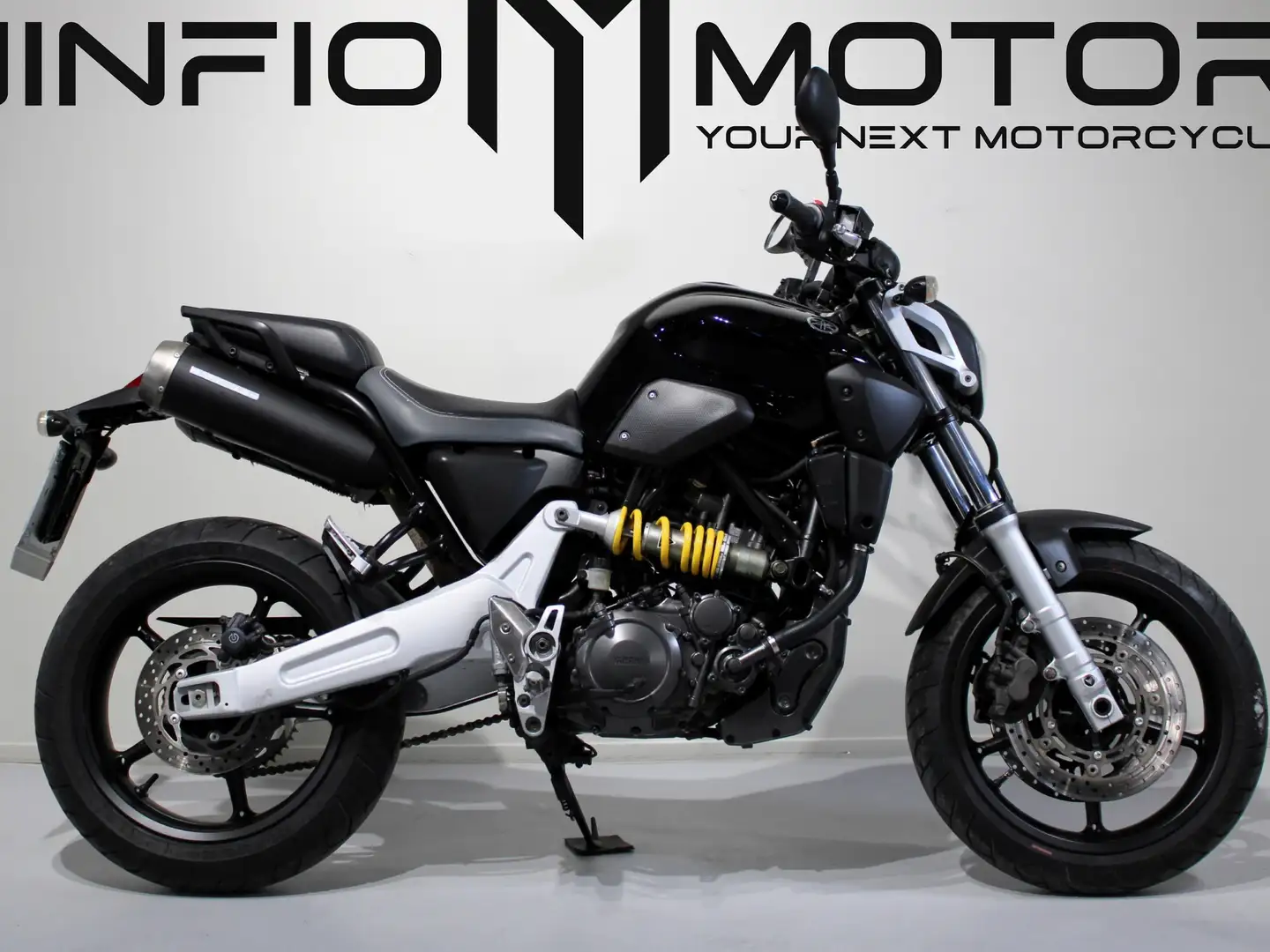 Yamaha MT-03 - 1