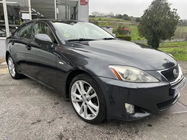 Lexus IS 220d Sport
