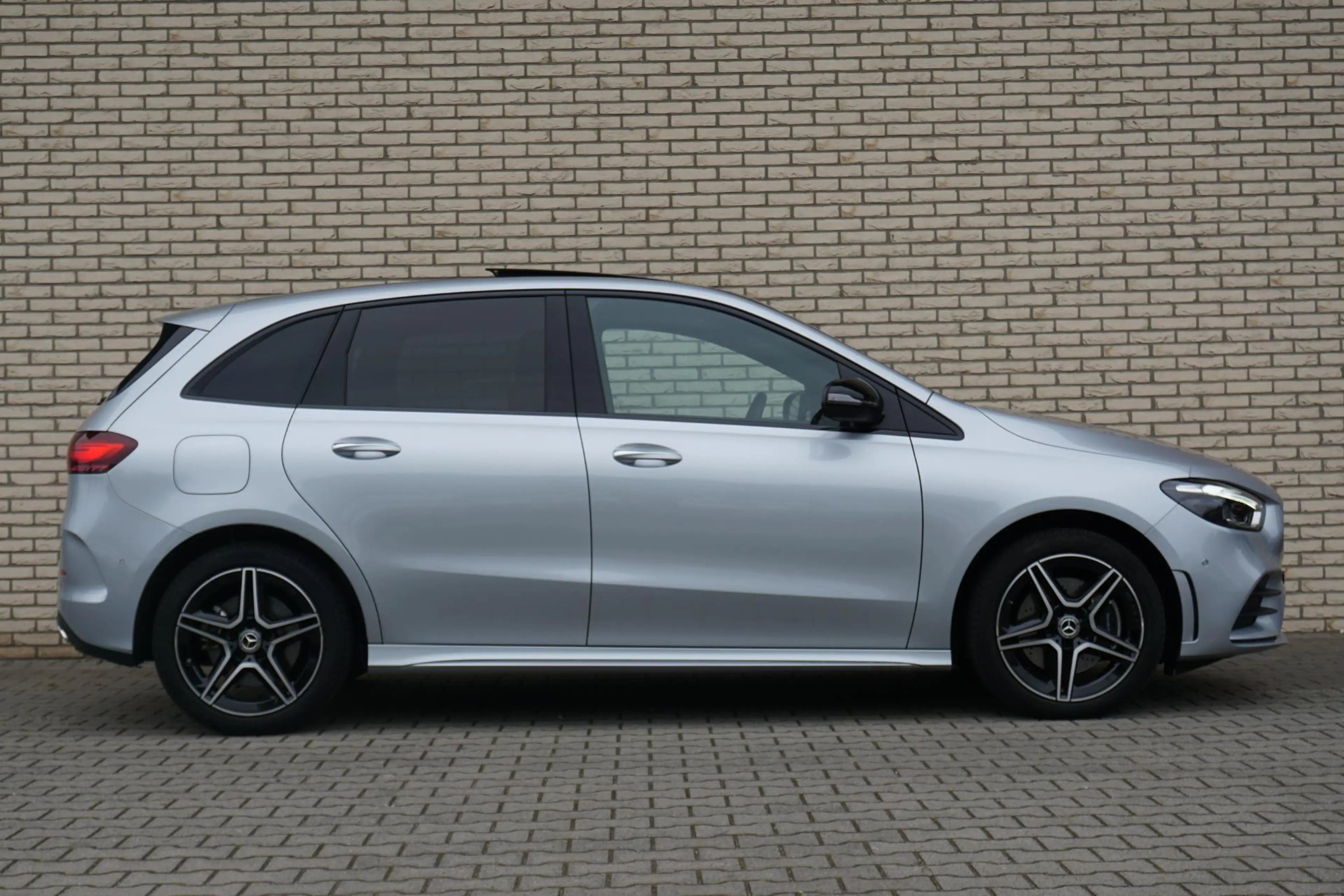 Mercedes-Benz B 250 B e Business Solution AMG | Distronic | Achteruitr — photo 5