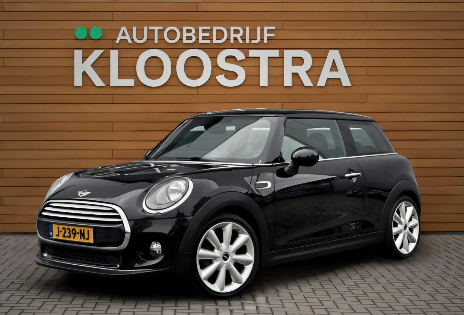 MINI Cooper 1.5 Chili | Panoramadak | Navi | Harman&Kardon | S Zwart - 1