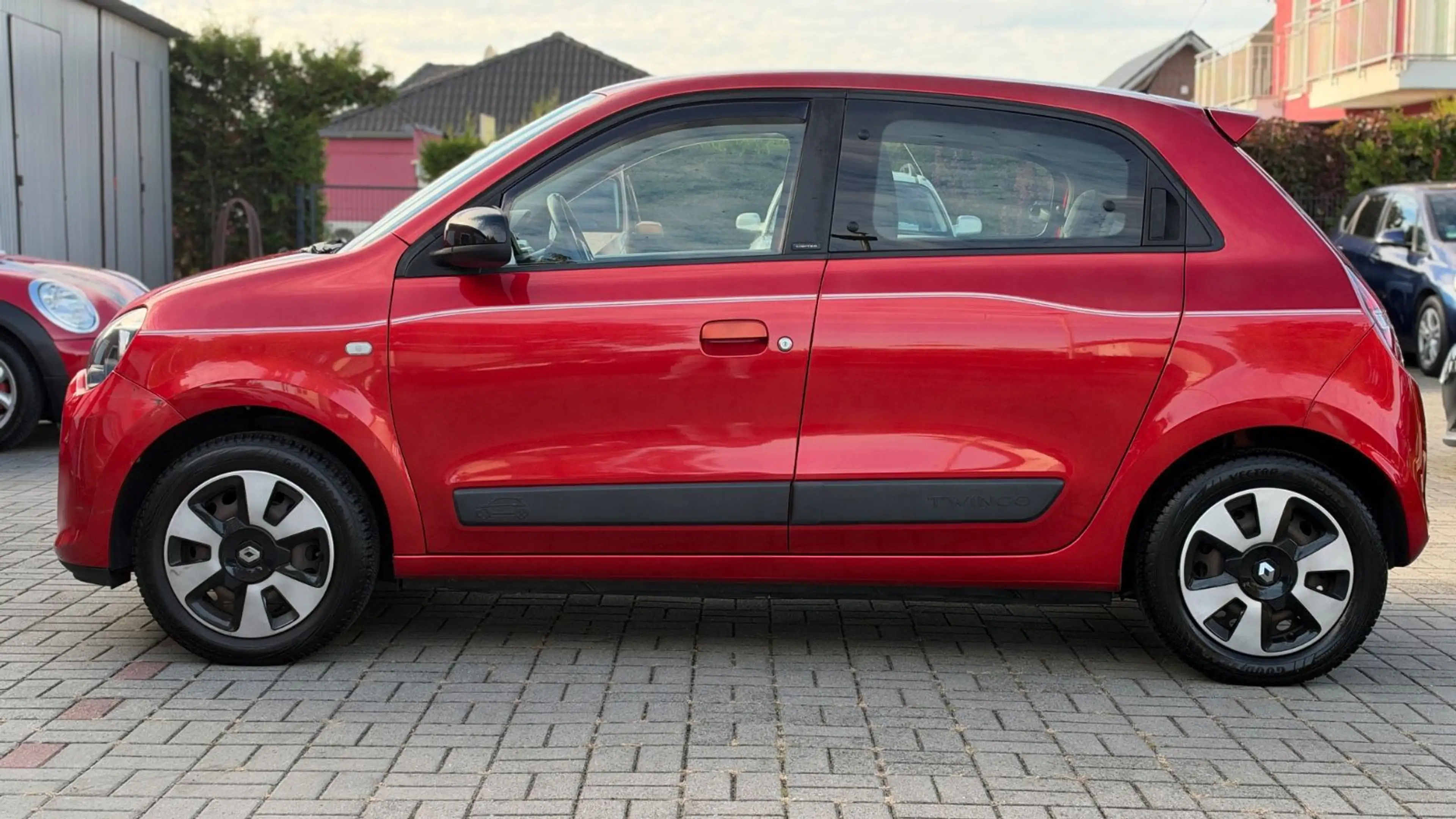 Renault Twingo SCe 70 EDC Limited — photo 3