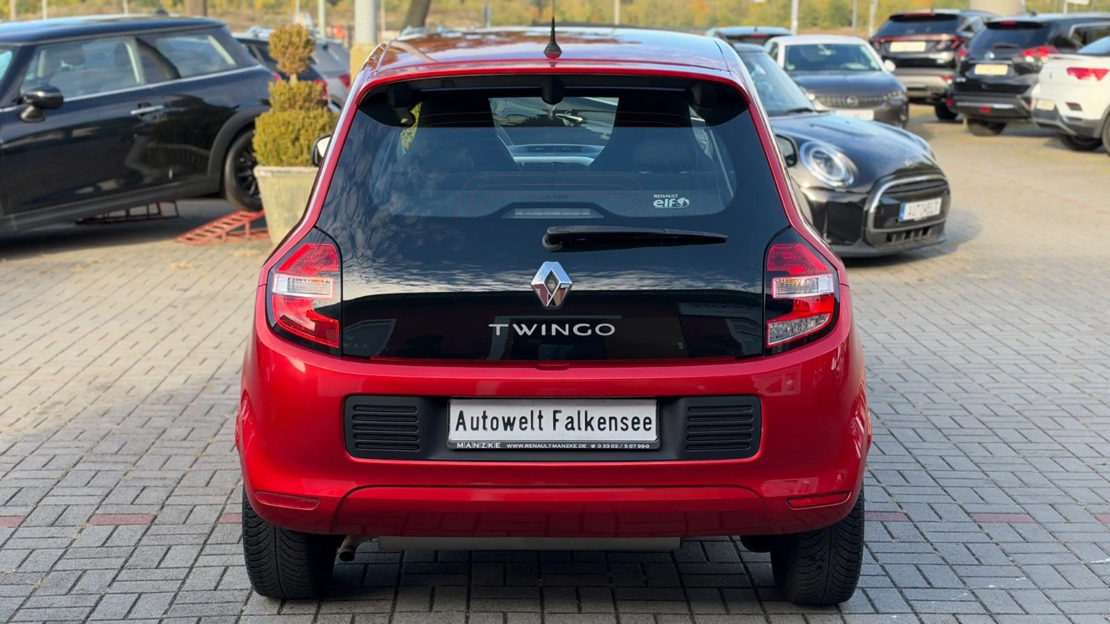 Renault Twingo SCe 70 EDC Limited — photo 8