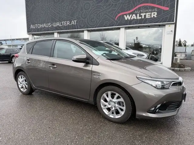 Toyota Auris 1,8 VVT-i Hybrid Edition 45