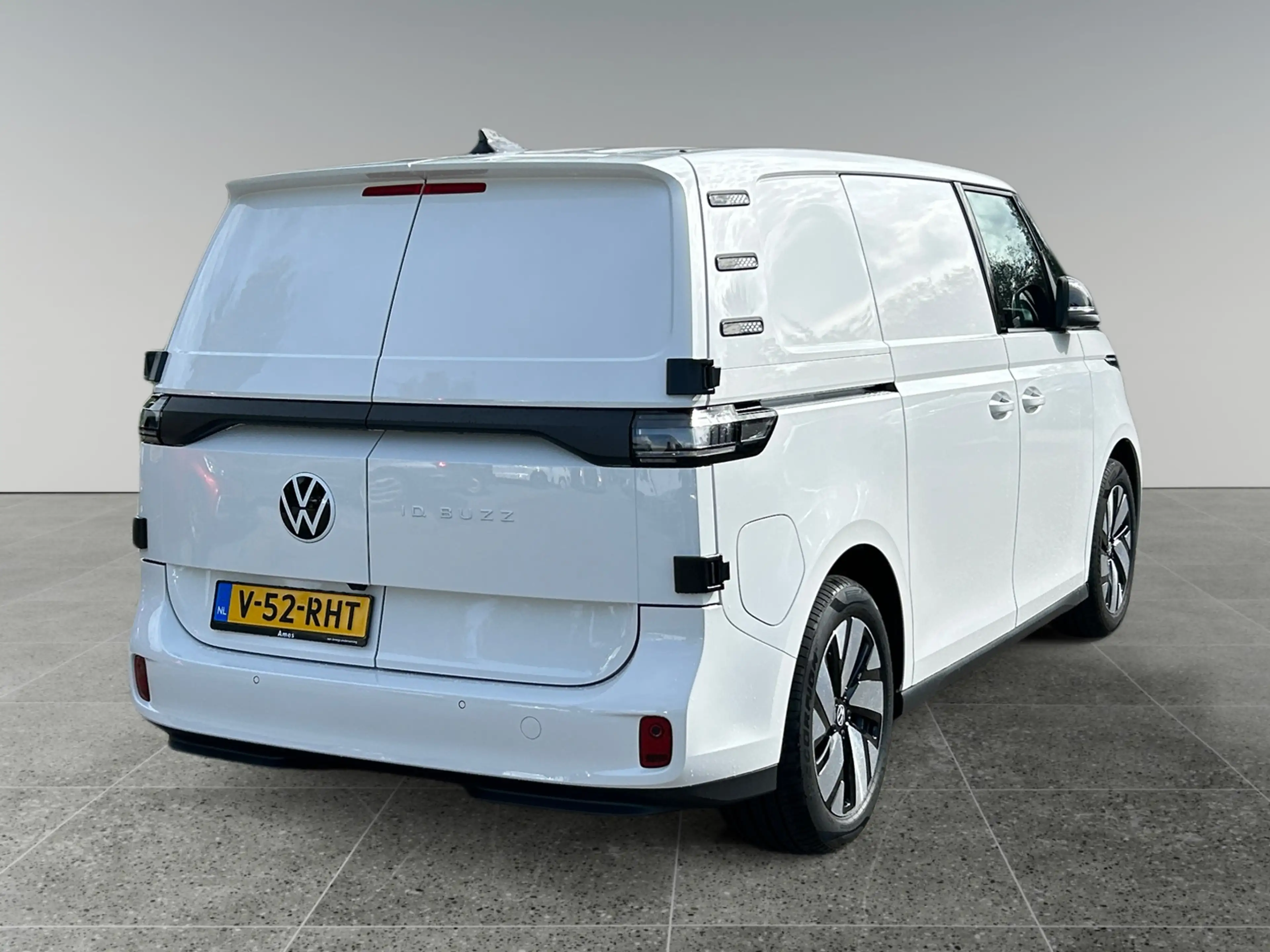 Volkswagen ID. Buzz Cargo Bulli Limited Edition 286PK | 360 camera | Trekhaa — photo 5
