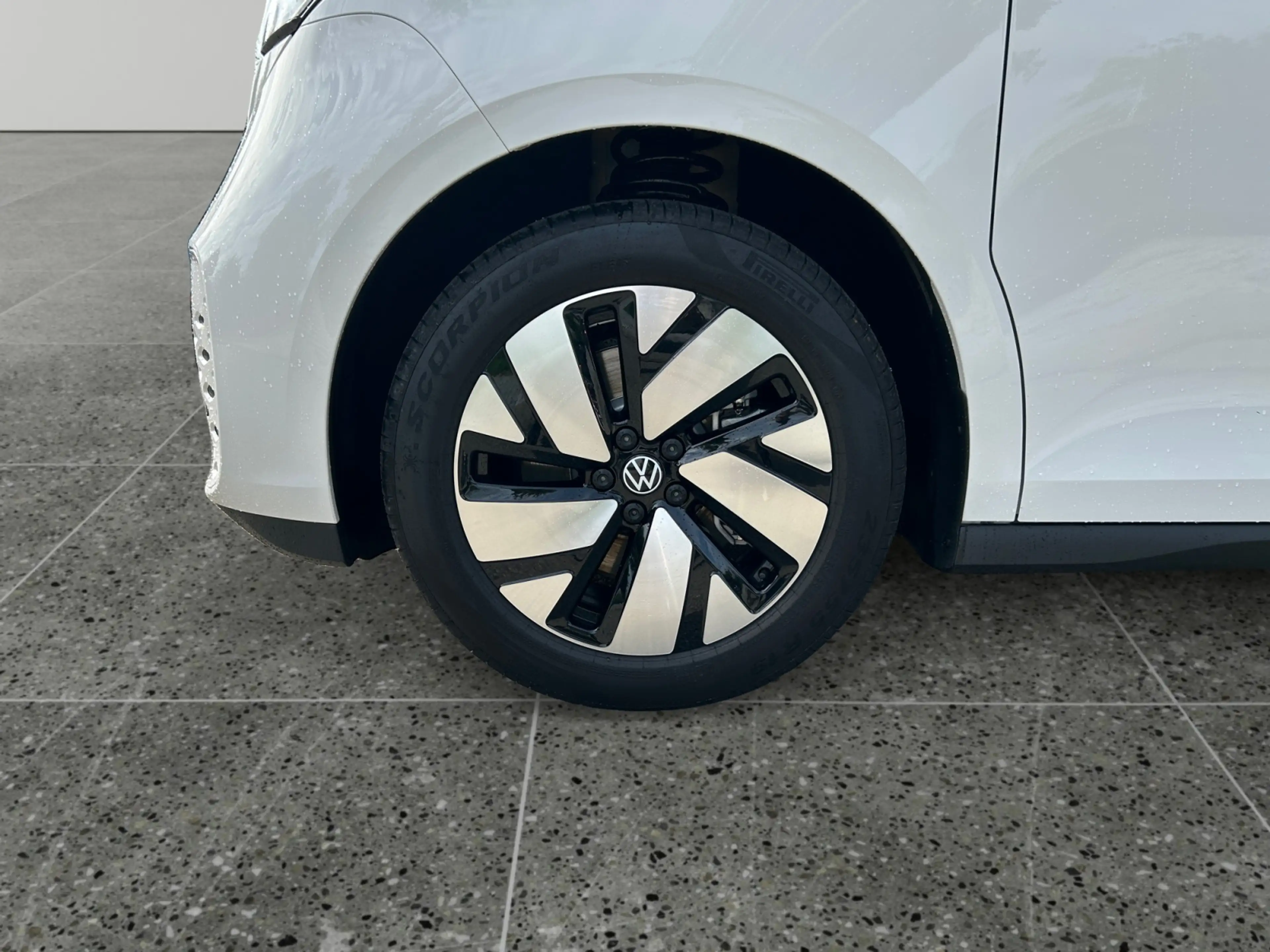 Volkswagen ID. Buzz Cargo Bulli Limited Edition 286PK | 360 camera | Trekhaa — photo 9