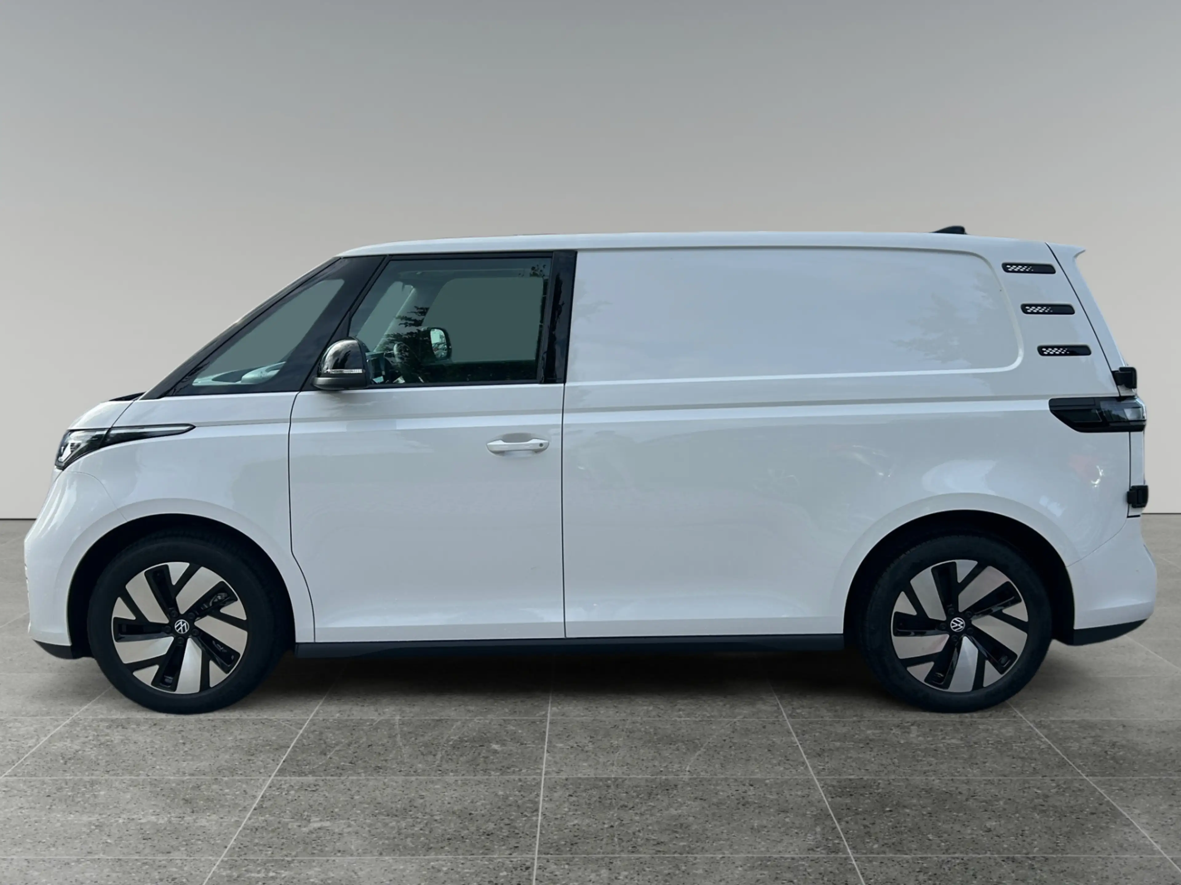 Volkswagen ID. Buzz Cargo Bulli Limited Edition 286PK | 360 camera | Trekhaa — photo 2