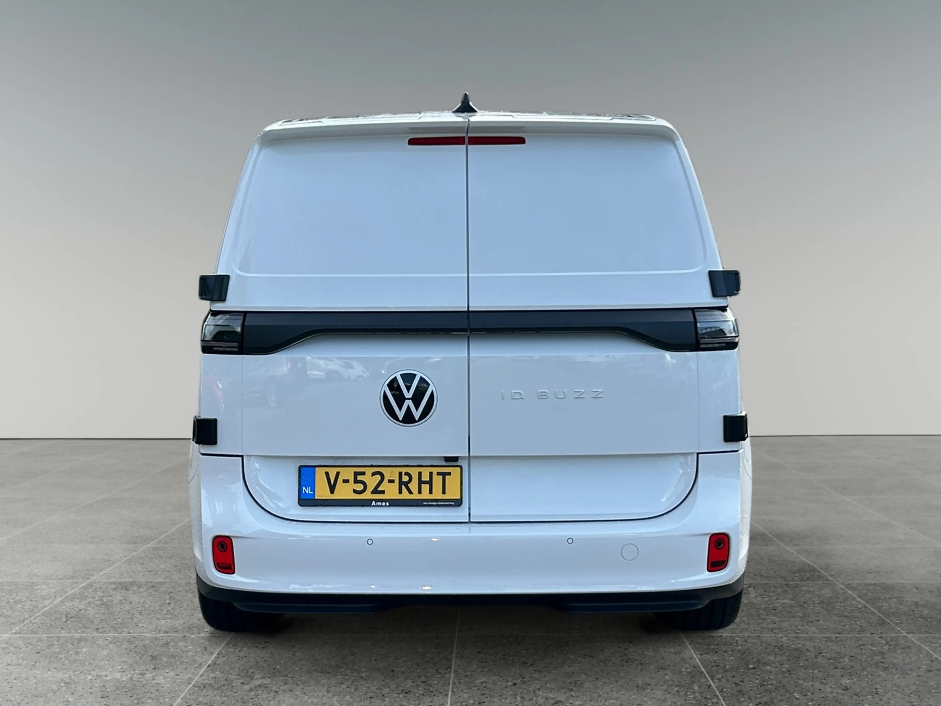 Volkswagen ID. Buzz Cargo Bulli Limited Edition 286PK | 360 camera | Trekhaa — photo 4